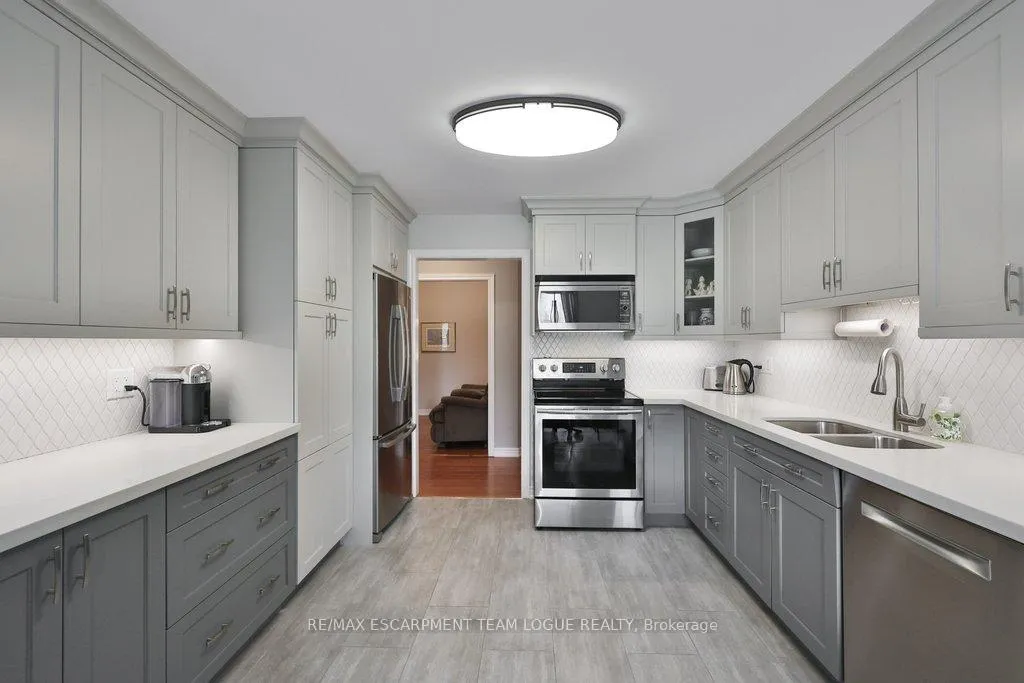 Photo 11 of Unit 317, 2085 Amherst Heights Drive, Burlington, Mountainside — HOMEH