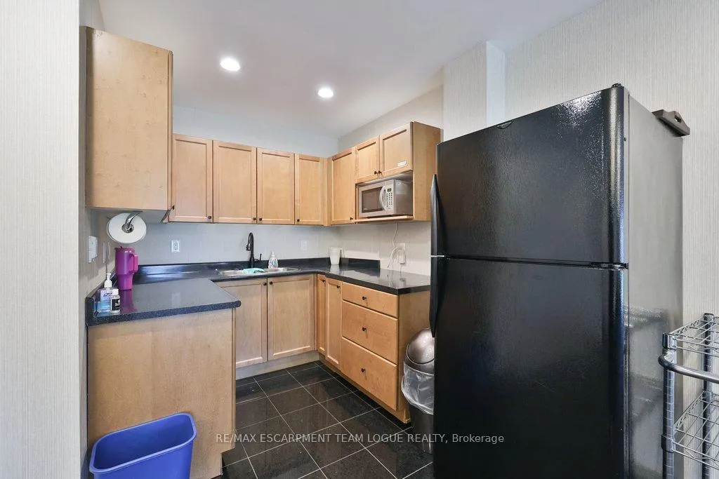 Photo 33 of Unit 317, 2085 Amherst Heights Drive, Burlington, Mountainside — HOMEH