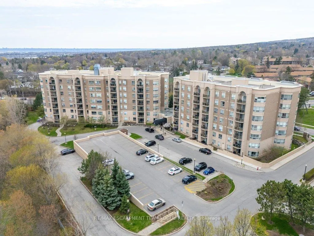 Photo 36 of Unit 317, 2085 Amherst Heights Drive, Burlington, Mountainside — HOMEH
