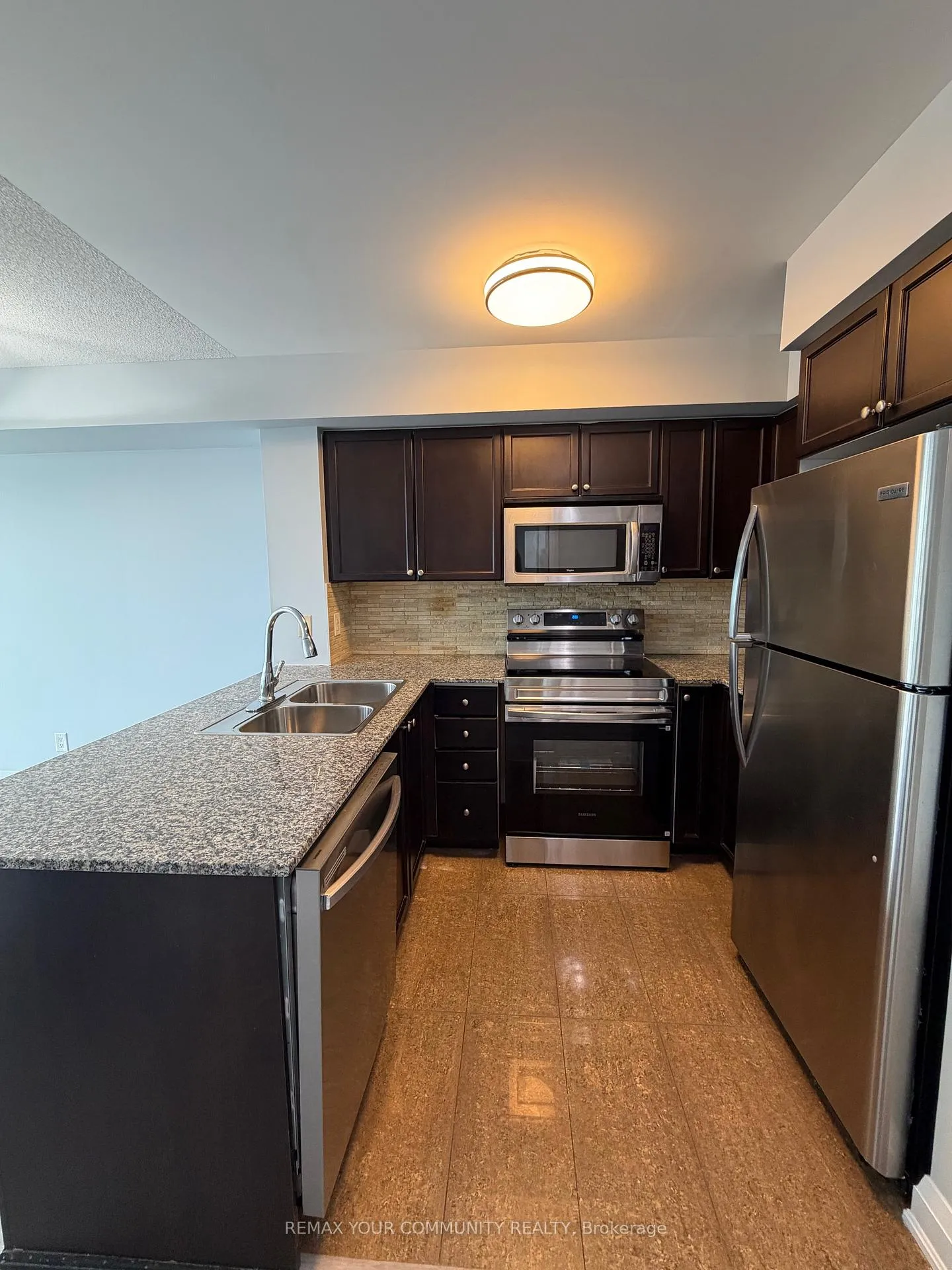 Photo 3 of Unit 1004, 30 North Park Road, Vaughan, Beverley Glen — HOMEH