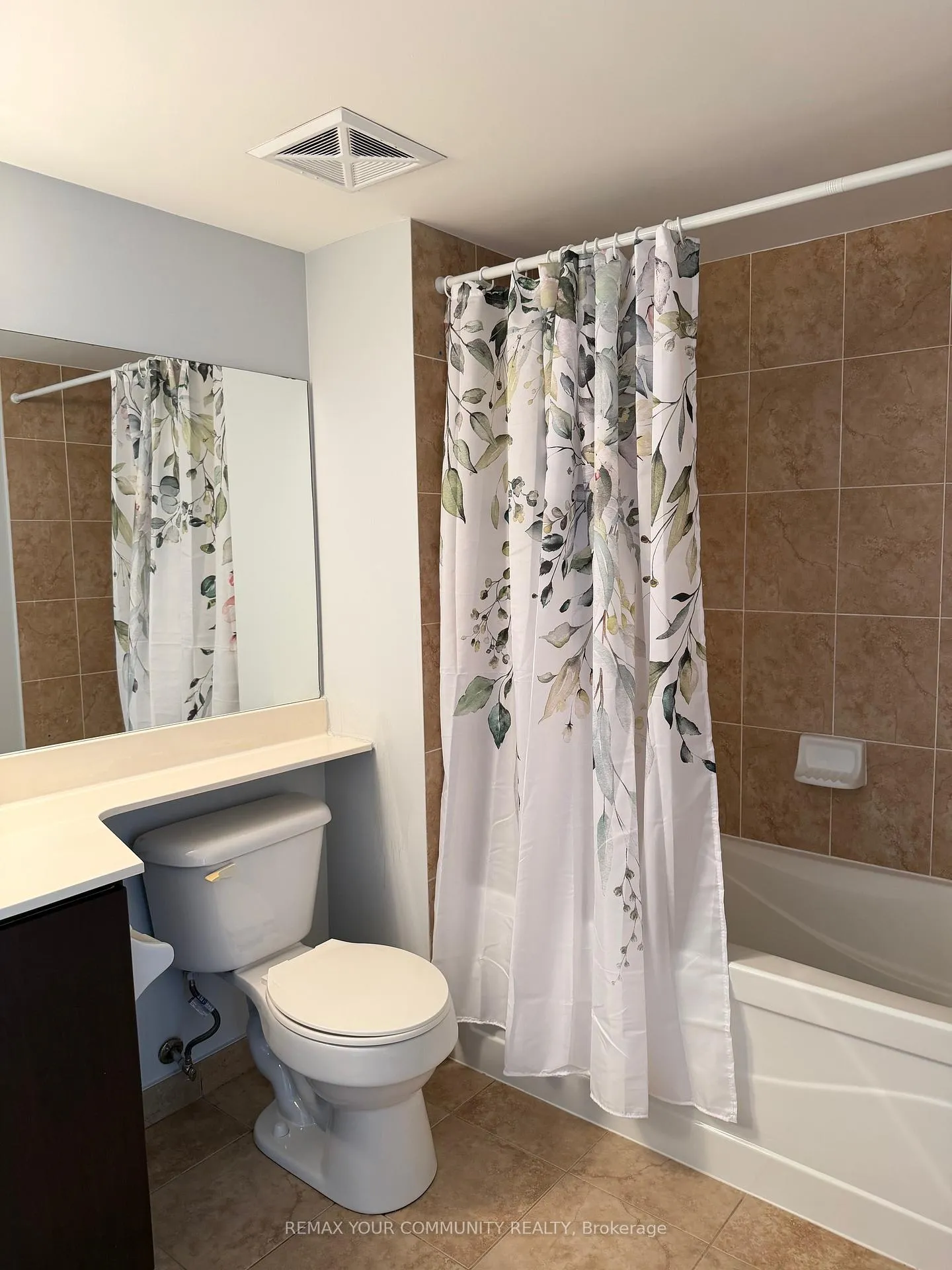 Photo 8 of Unit 1004, 30 North Park Road, Vaughan, Beverley Glen — HOMEH