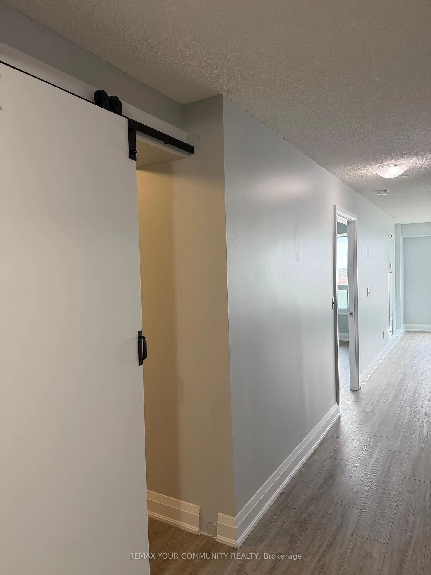 Photo 9 of Unit 1004, 30 North Park Road, Vaughan, Beverley Glen — HOMEH