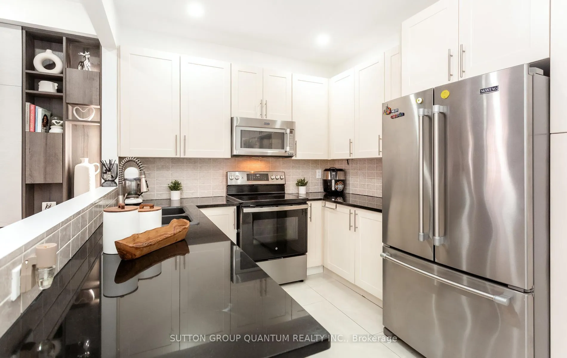 Photo 10 of 313 Bessborough Drive, Milton, Harrison — HOMEH