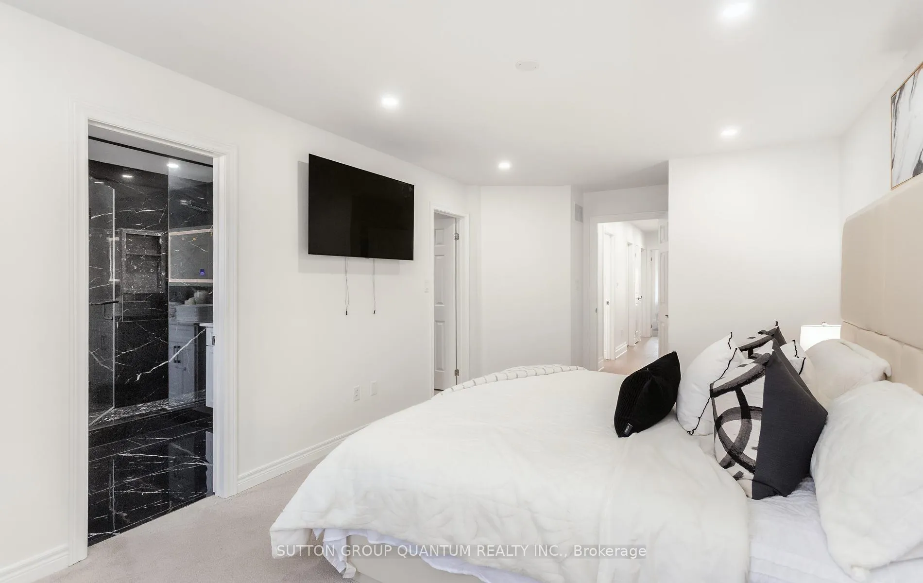 Photo 13 of 313 Bessborough Drive, Milton, Harrison — HOMEH