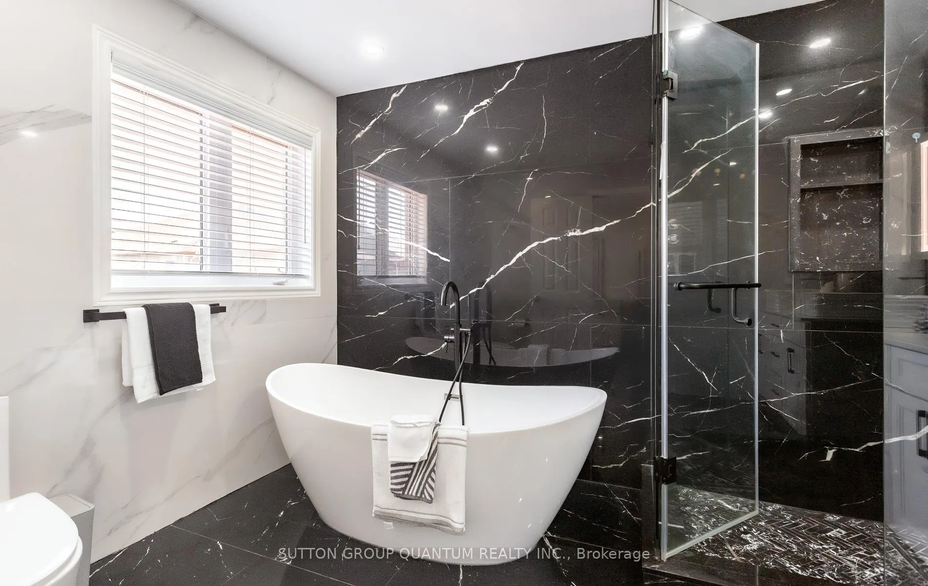 Photo 15 of 313 Bessborough Drive, Milton, Harrison — HOMEH