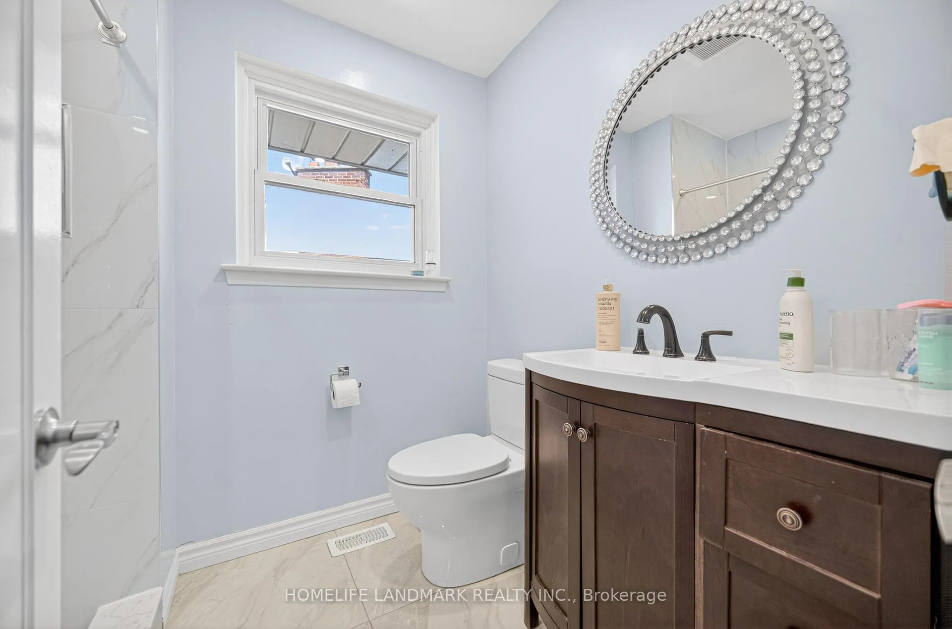 Photo 11 of 6 Willowgate Drive, Markham, Bullock — HOMEH