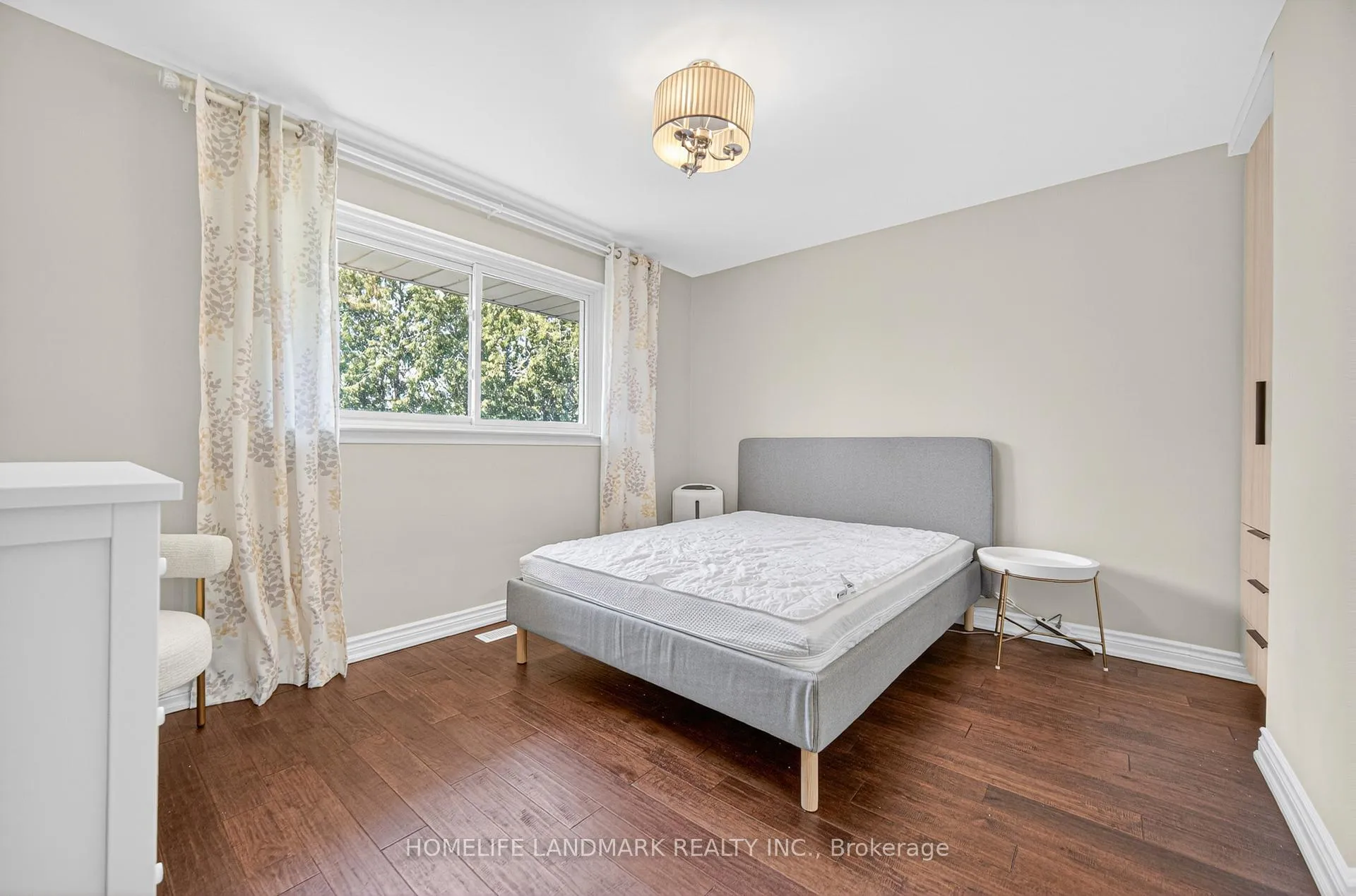 Photo 12 of 6 Willowgate Drive, Markham, Bullock — HOMEH