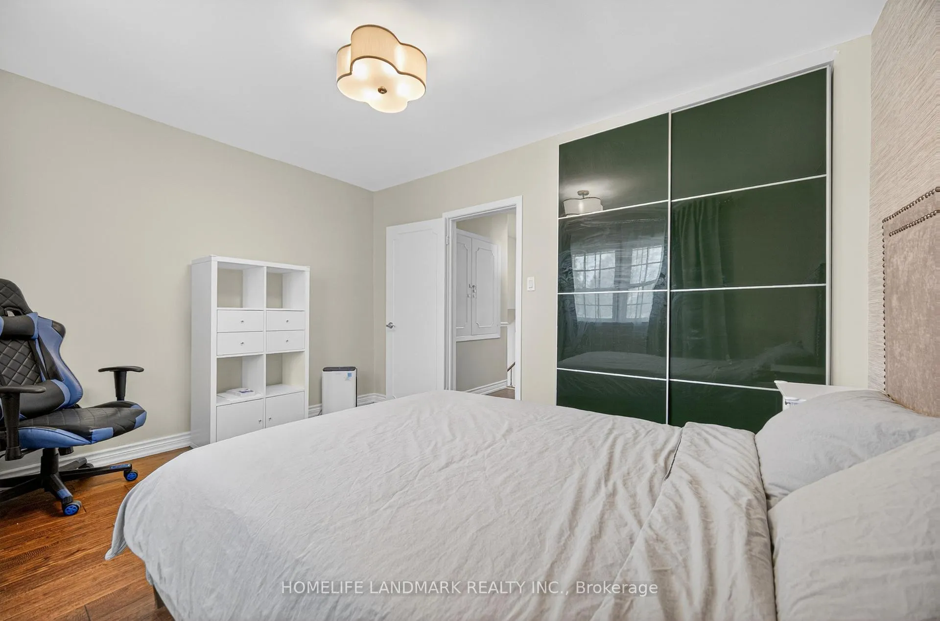 Photo 14 of 6 Willowgate Drive, Markham, Bullock — HOMEH