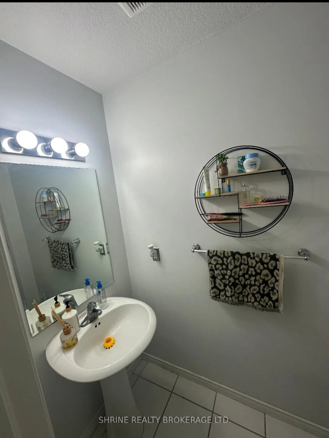 Photo 9 of Unit 47, 3200 Singleton Avenue, London, South W — HOMEH