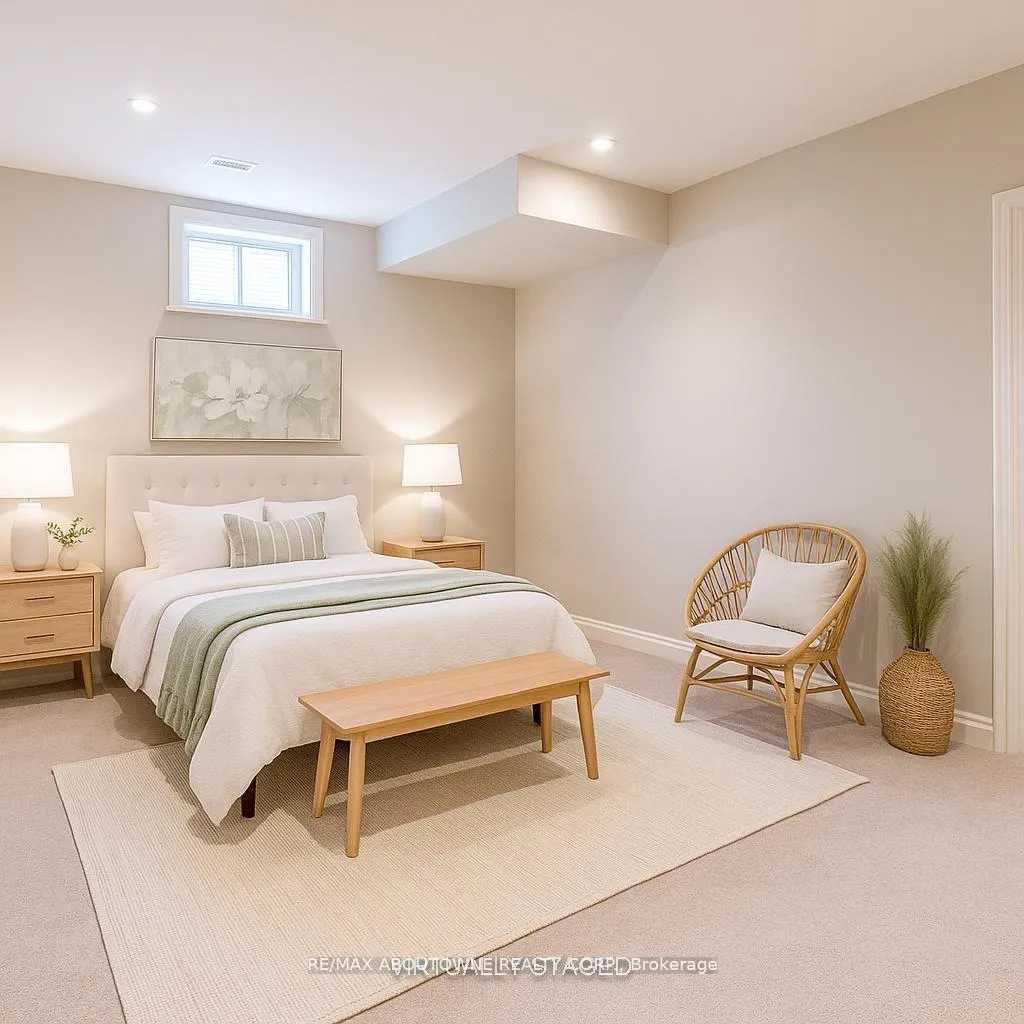 Photo 36 of 44 Head Street, Oakville, Central — HOMEH