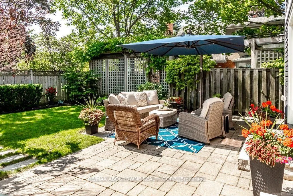 Photo 42 of 44 Head Street, Oakville, Central — HOMEH