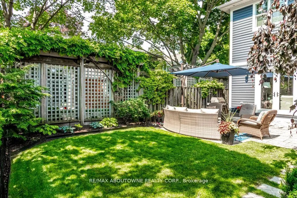 Photo 44 of 44 Head Street, Oakville, Central — HOMEH