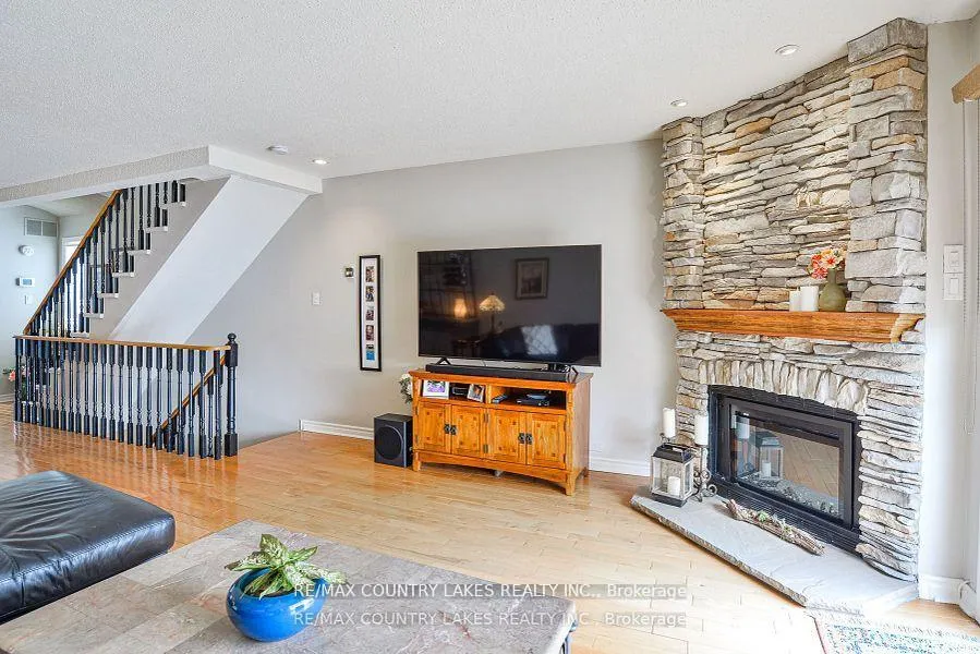 Photo 4 of Unit 15, 24 Laguna Parkway, Ramara, Brechin — HOMEH