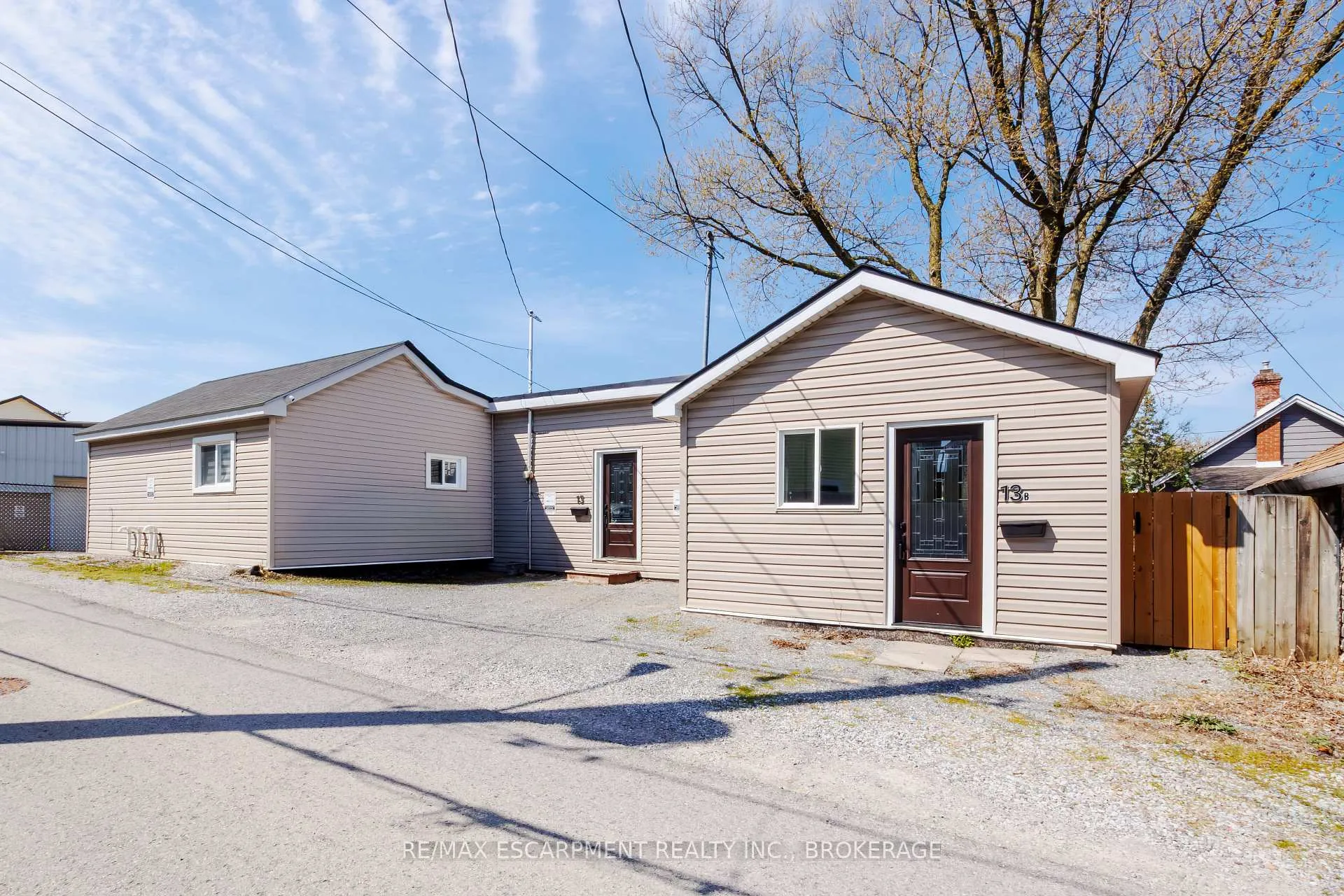 Photo 1 of 13 Chestnut Lane, St. Catharines, Secord Woods — HOMEH