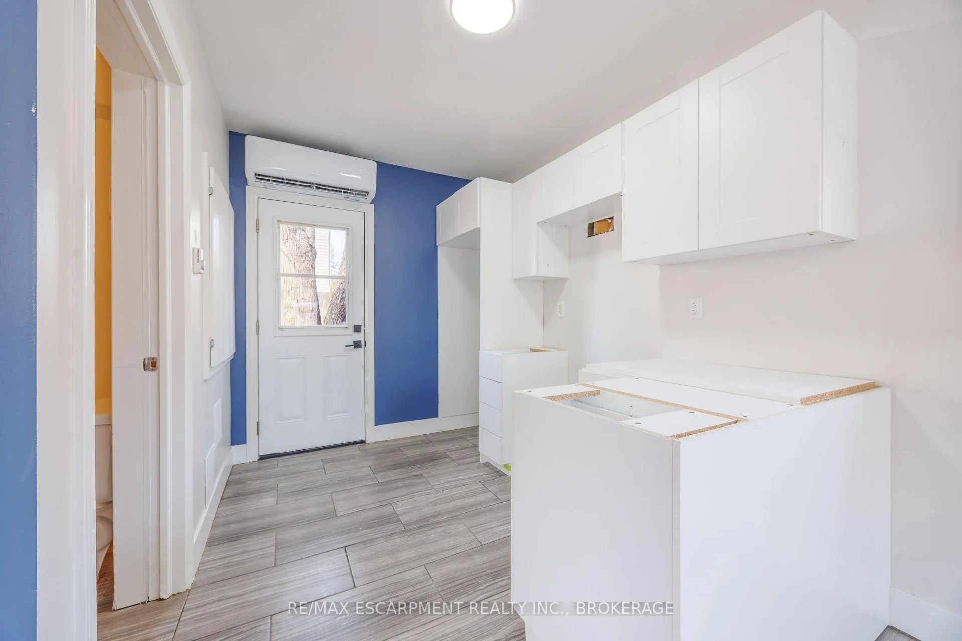 Photo 5 of 13 Chestnut Lane, St. Catharines, Secord Woods — HOMEH