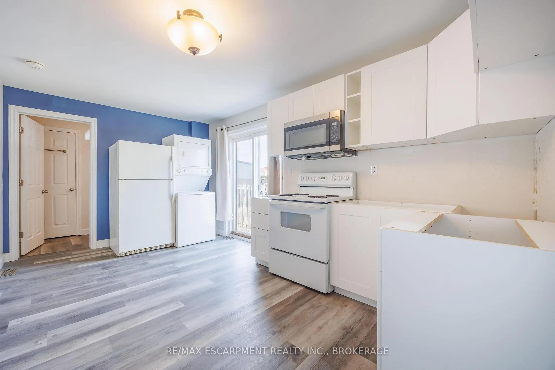 Photo 11 of 13 Chestnut Lane, St. Catharines, Secord Woods — HOMEH