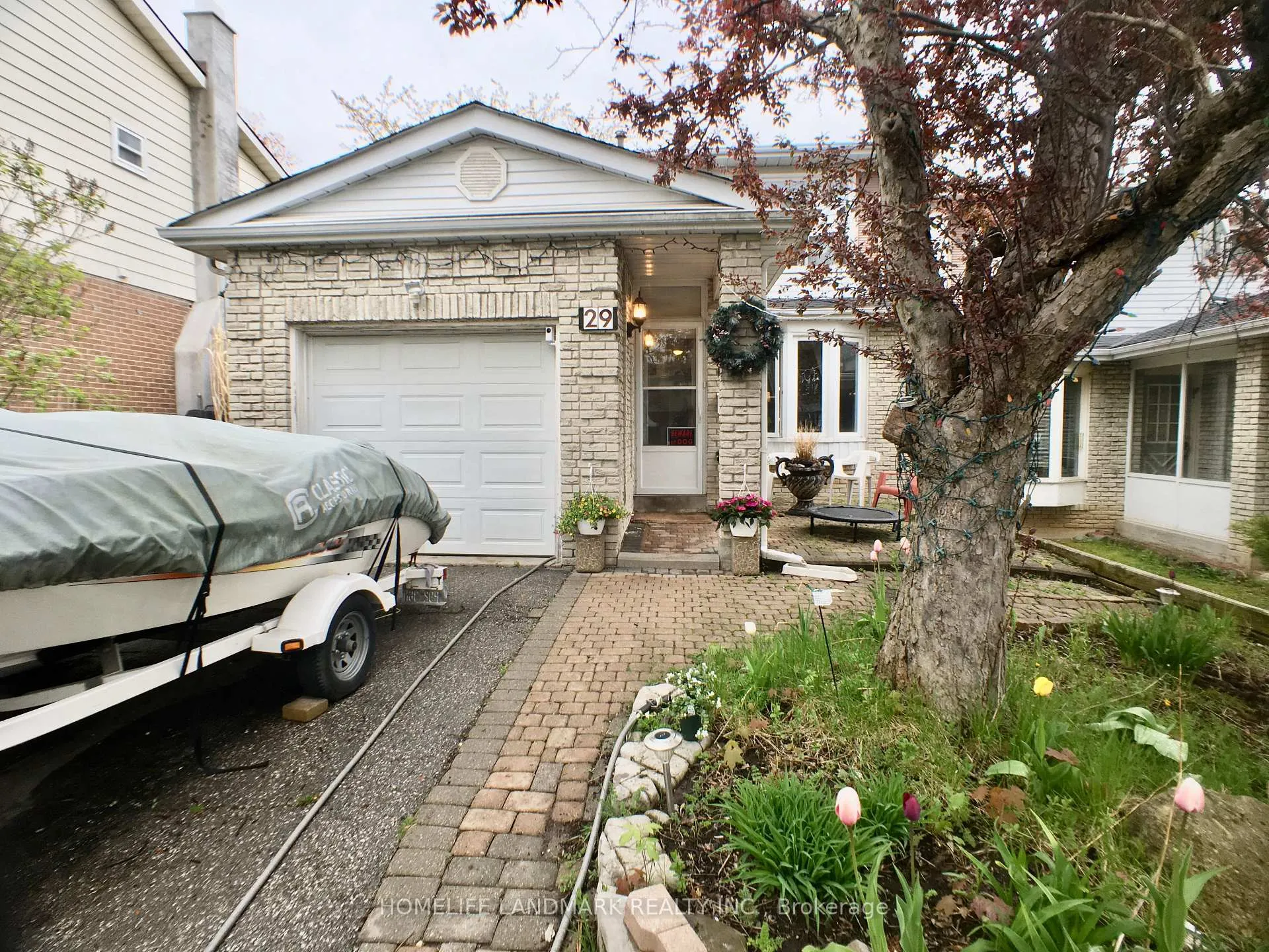 Photo 1 of Unit Main+Upper, 29 West Borough Street, Markham, Aileen-Willowbrook — HOMEH