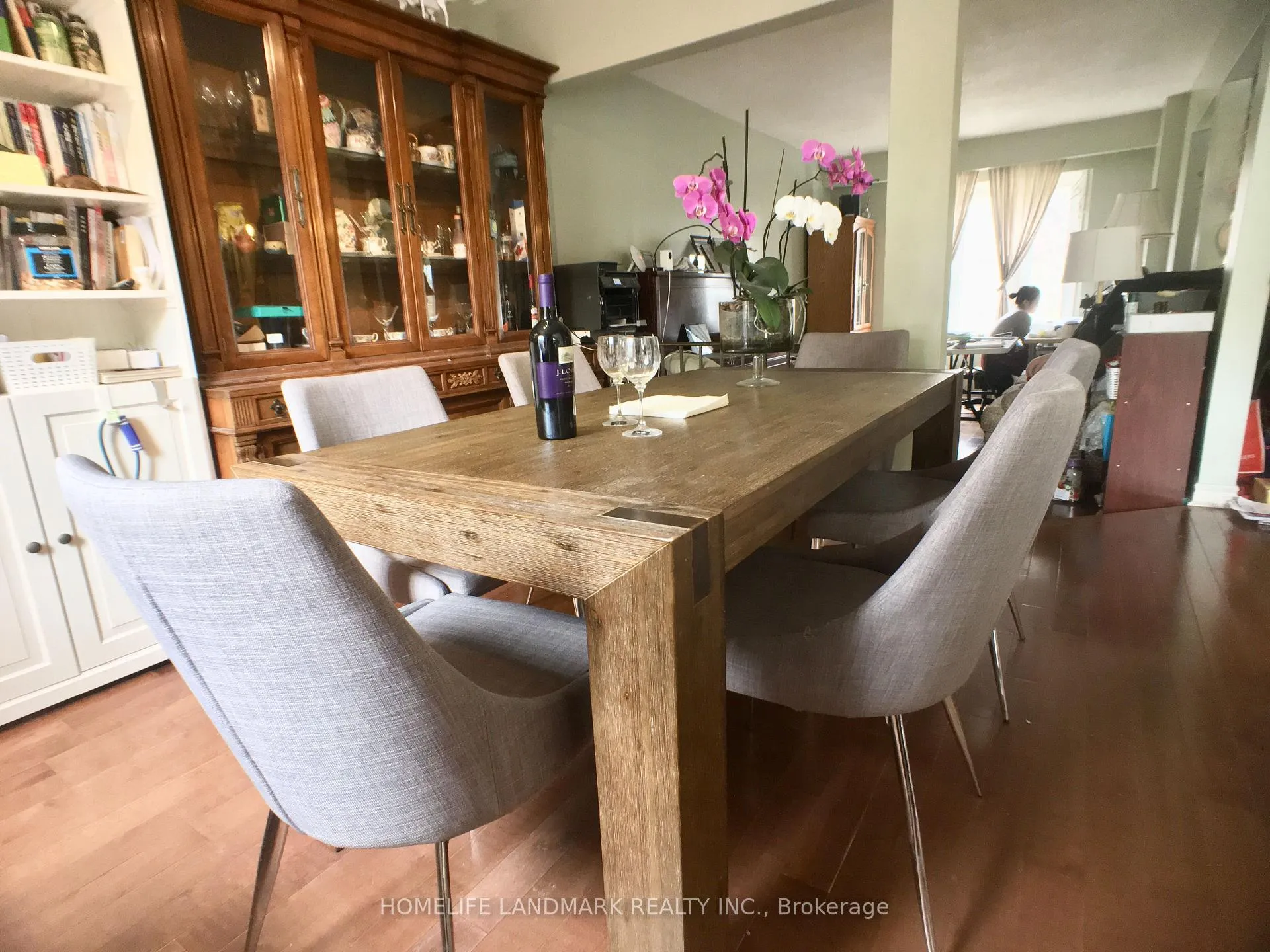 Photo 4 of Unit Main+Upper, 29 West Borough Street, Markham, Aileen-Willowbrook — HOMEH