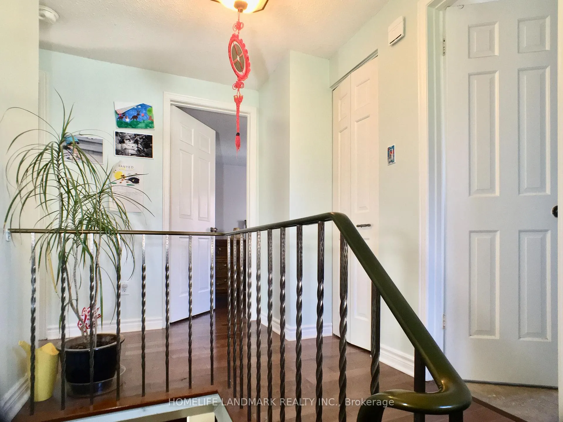 Photo 6 of Unit Main+Upper, 29 West Borough Street, Markham, Aileen-Willowbrook — HOMEH