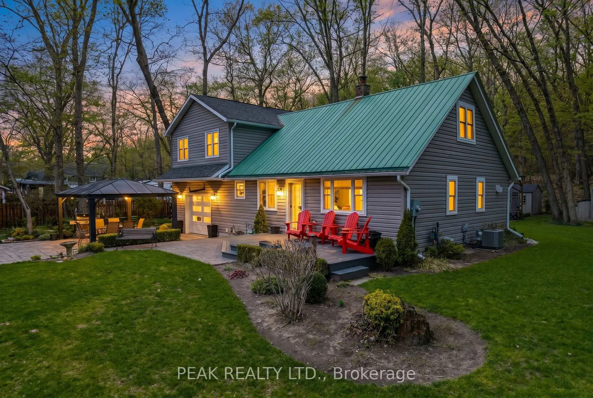 Photo of 9948 Northville Crescent