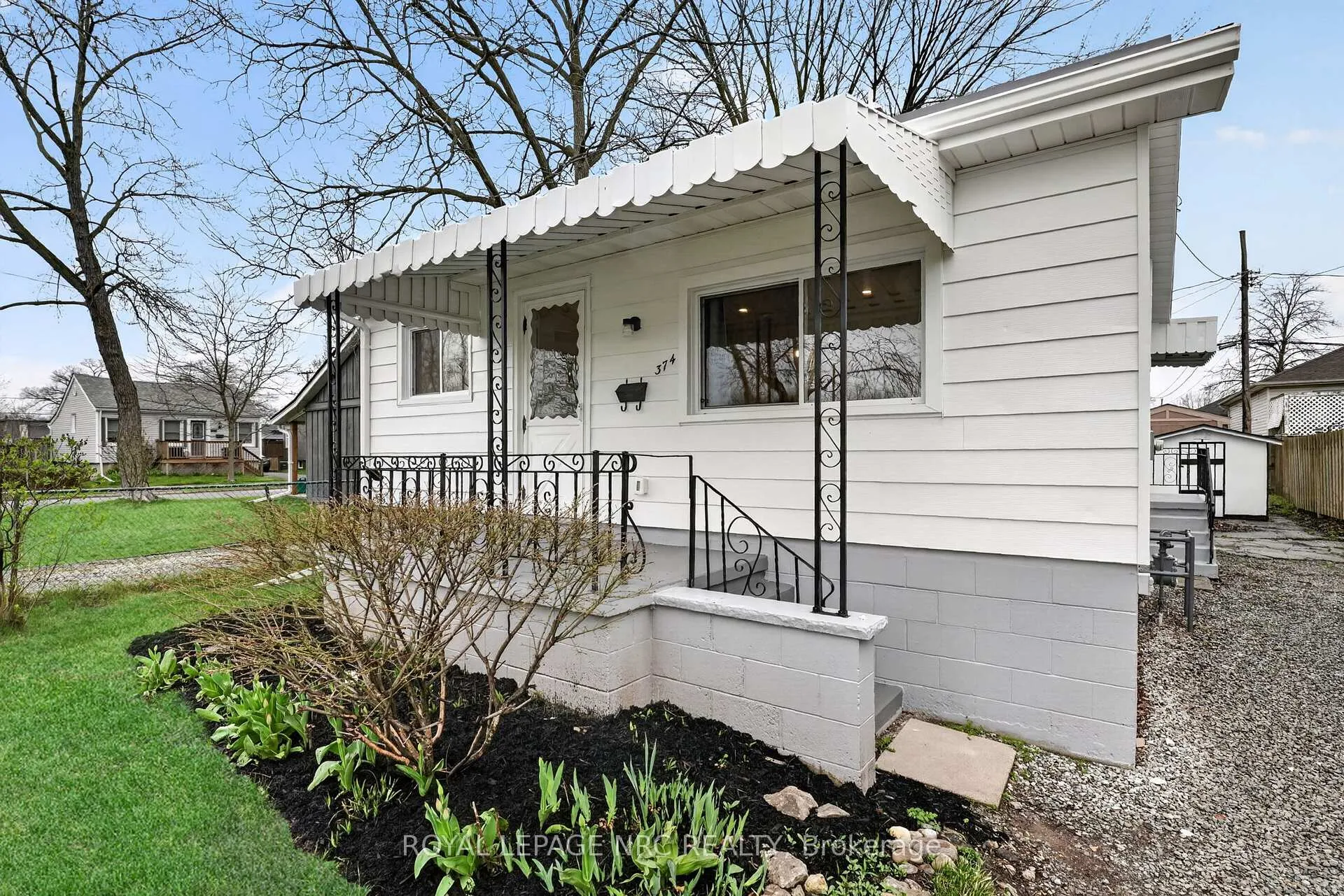 Photo 2 of 374 Navy Street, Welland, Lincoln/Crowland — HOMEH