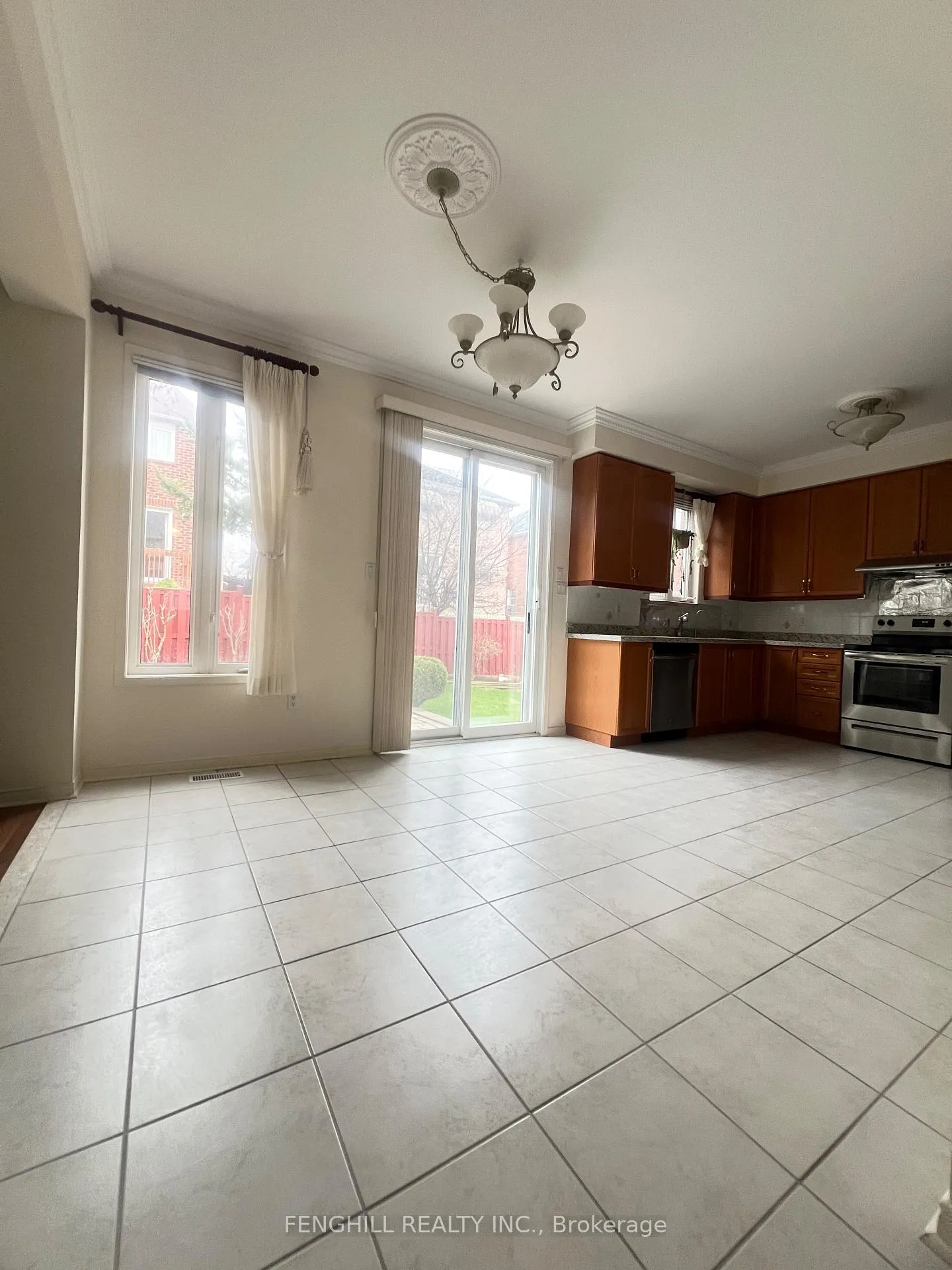 Photo 3 of 17 Mossgrove Street, Markham, Wismer — HOMEH