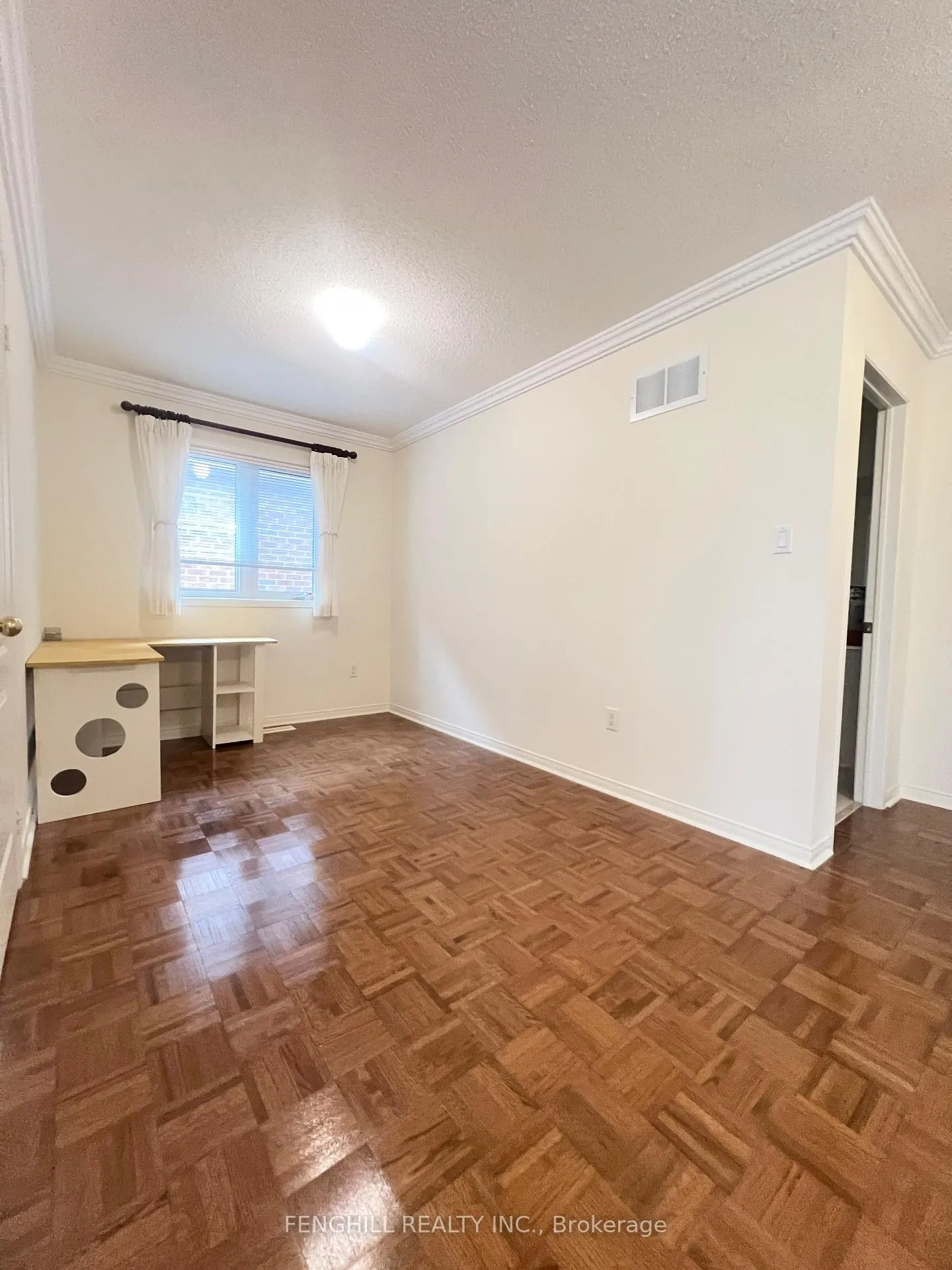 Photo 5 of 17 Mossgrove Street, Markham, Wismer — HOMEH