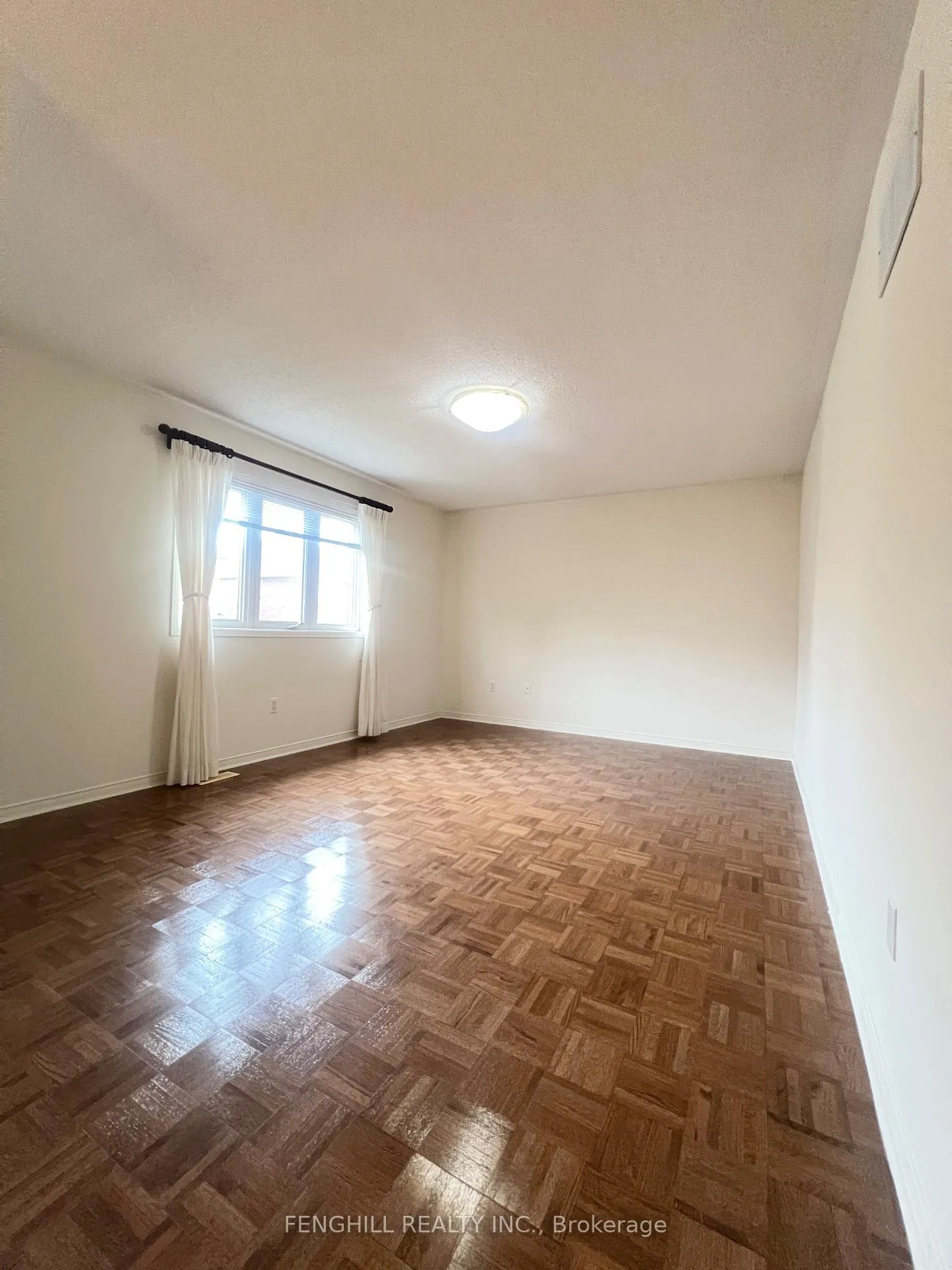 Photo 13 of 17 Mossgrove Street, Markham, Wismer — HOMEH
