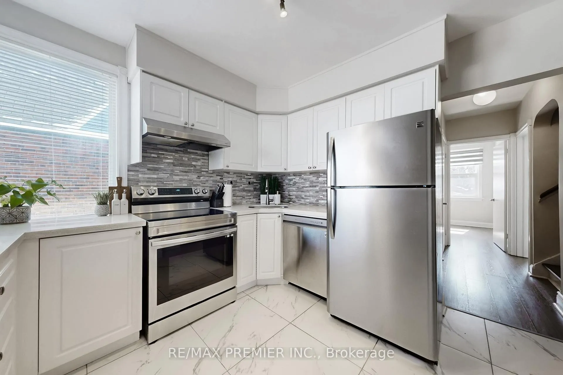 Photo 8 of Unit Main Level, 47 Amsterdam Avenue, Toronto, O'Connor-Parkview — HOMEH
