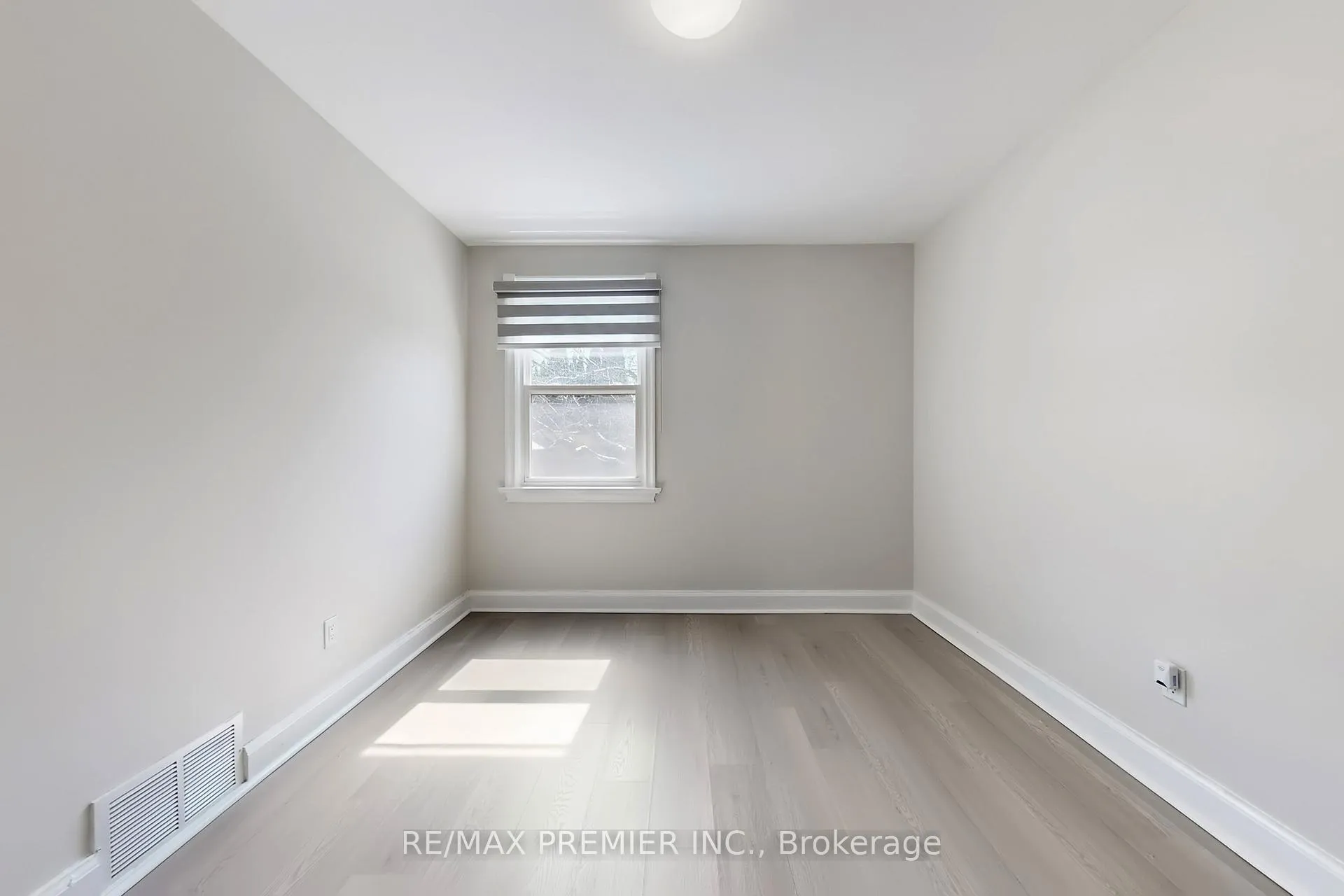 Photo 11 of Unit Main Level, 47 Amsterdam Avenue, Toronto, O'Connor-Parkview — HOMEH