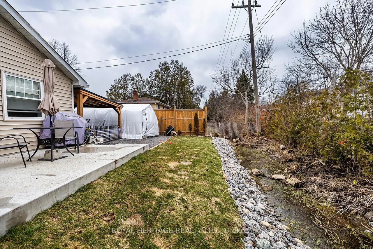 Photo 8 of 84 Nevin Avenue, Peterborough, Otonabee Ward 1 — HOMEH