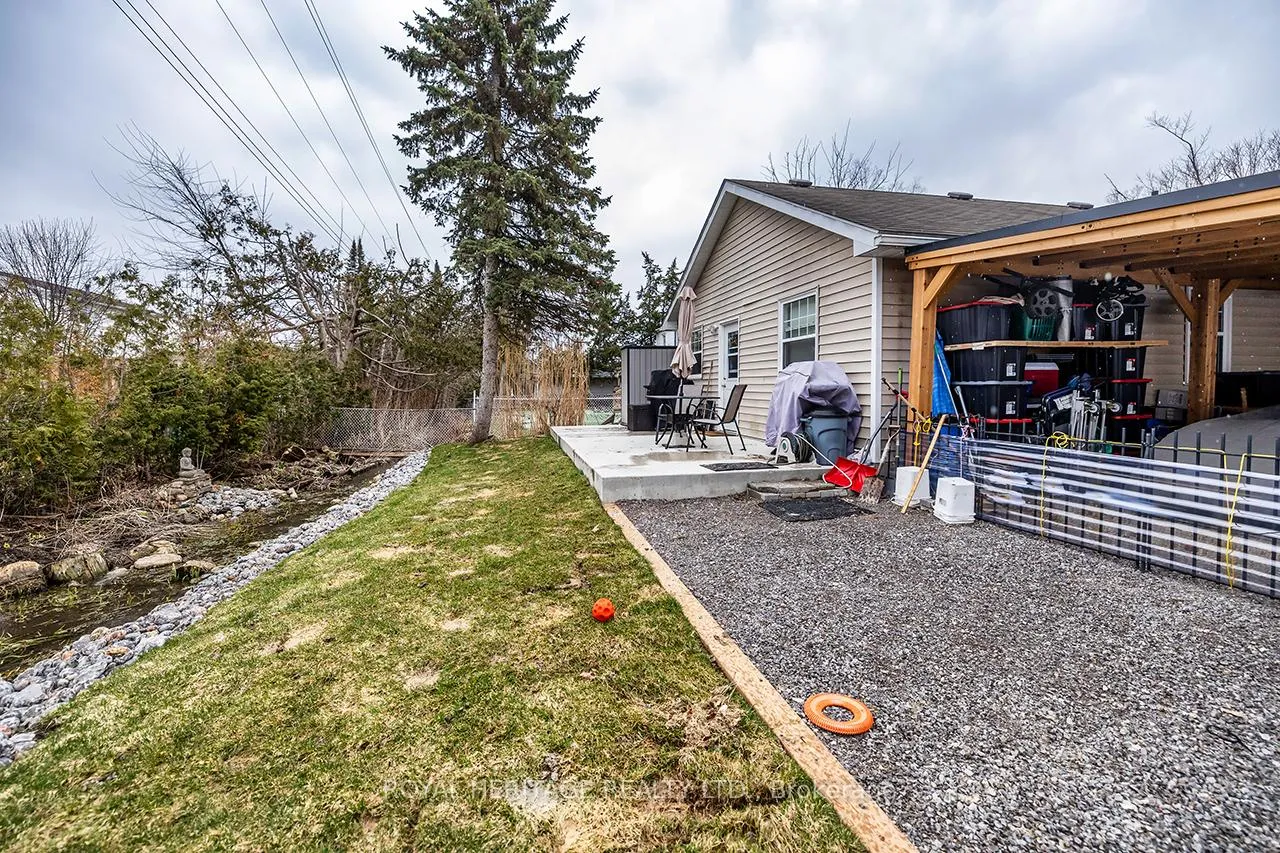 Photo 9 of 84 Nevin Avenue, Peterborough, Otonabee Ward 1 — HOMEH