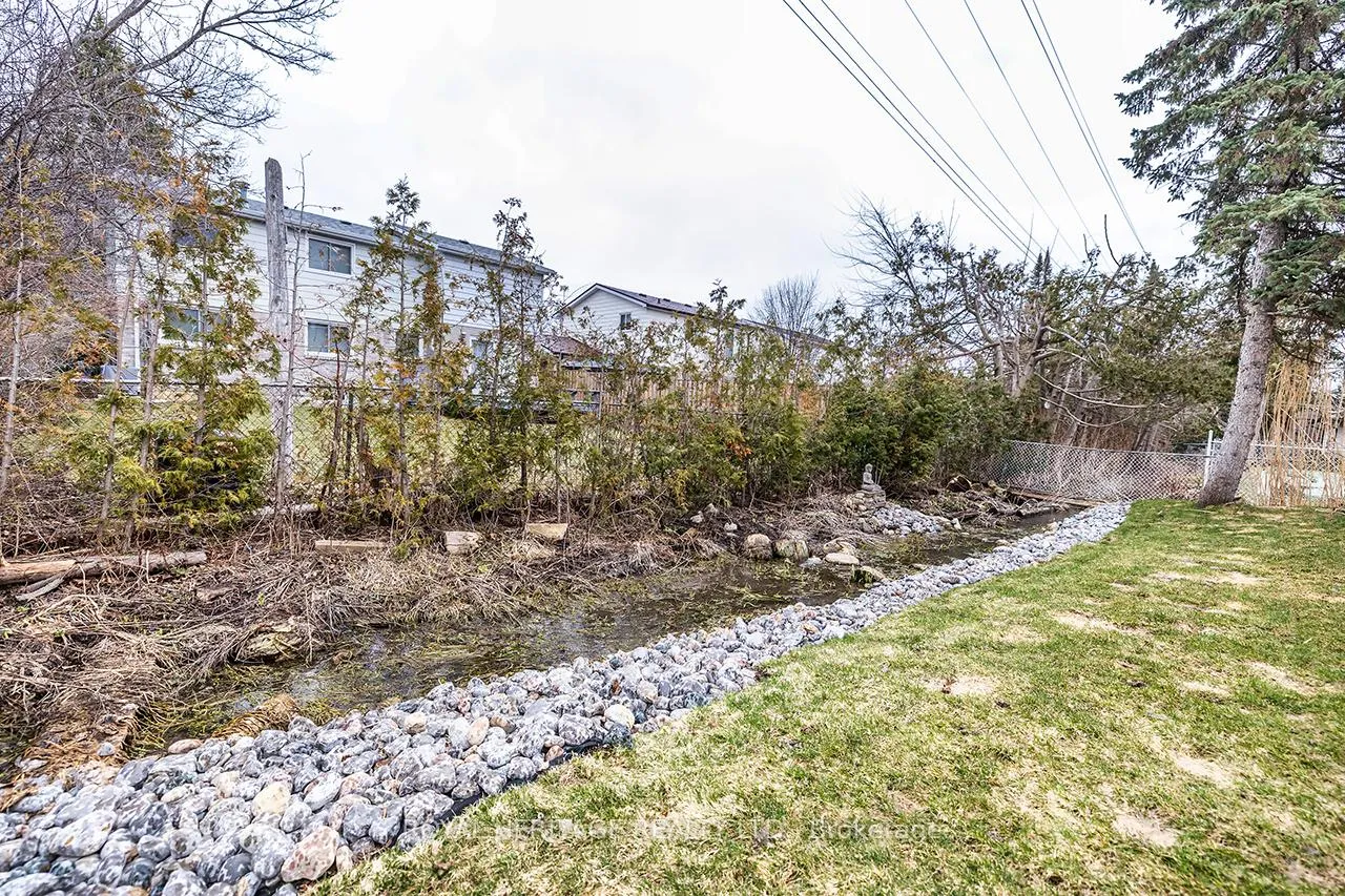 Photo 10 of 84 Nevin Avenue, Peterborough, Otonabee Ward 1 — HOMEH