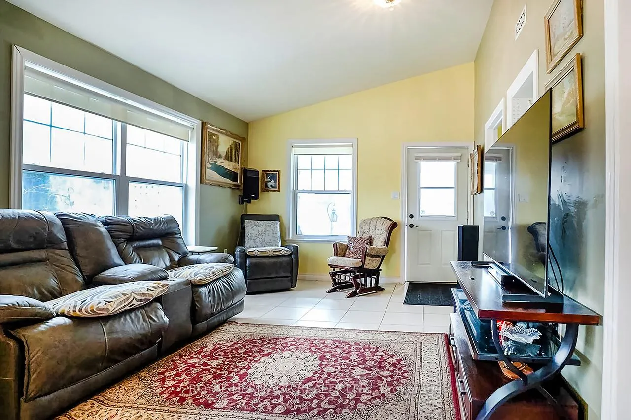 Photo 14 of 84 Nevin Avenue, Peterborough, Otonabee Ward 1 — HOMEH