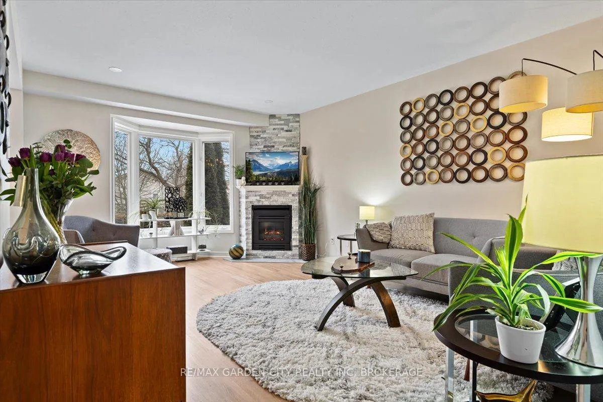 Photo 15 of 166 Lawrence Lane, Pelham, Fonthill — HOMEH