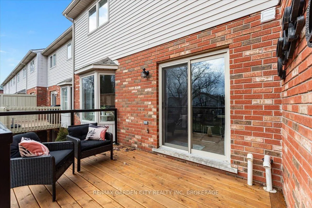 Photo 31 of 166 Lawrence Lane, Pelham, Fonthill — HOMEH