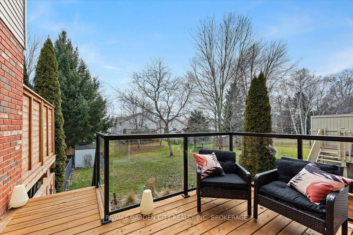 Photo 32 of 166 Lawrence Lane, Pelham, Fonthill — HOMEH