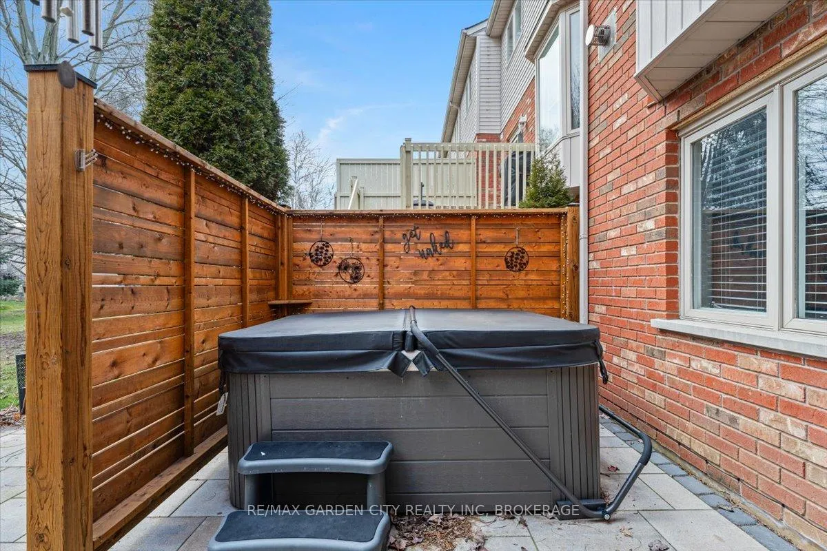 Photo 34 of 166 Lawrence Lane, Pelham, Fonthill — HOMEH