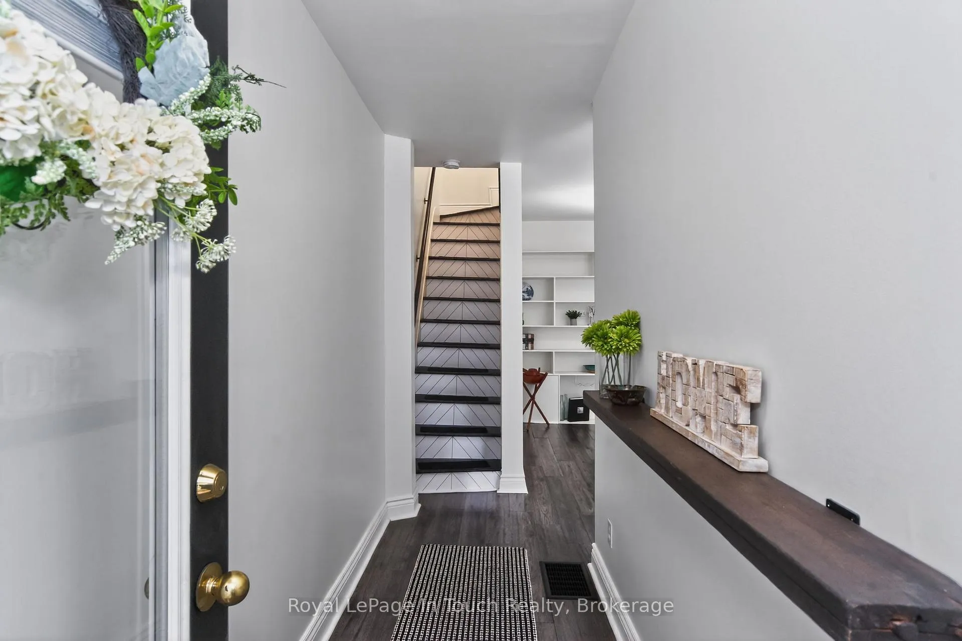 Photo 9 of 330 Third Street, Midland — HOMEH