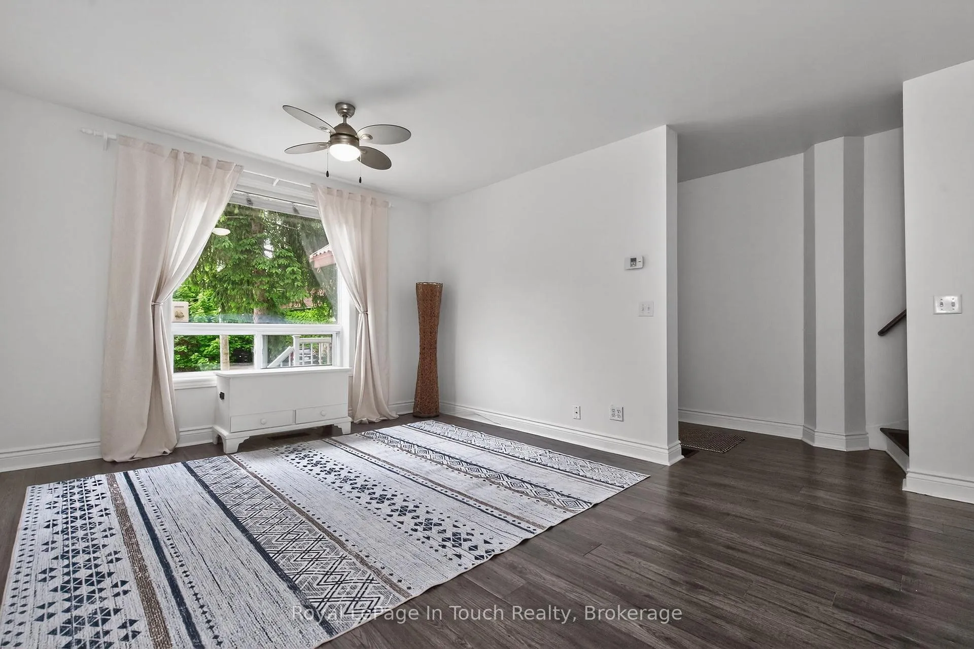 Photo 13 of 330 Third Street, Midland — HOMEH