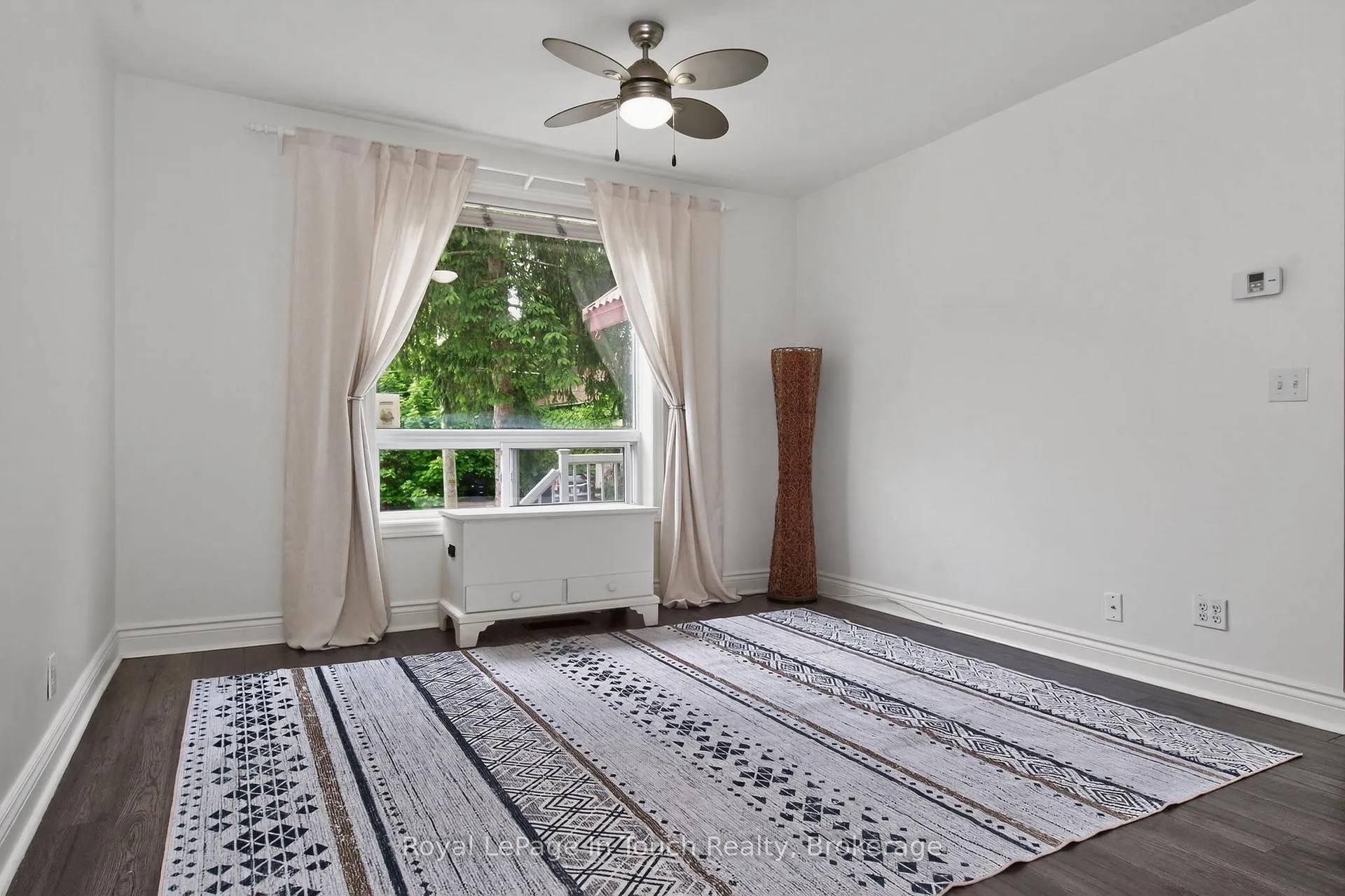 Photo 14 of 330 Third Street, Midland — HOMEH