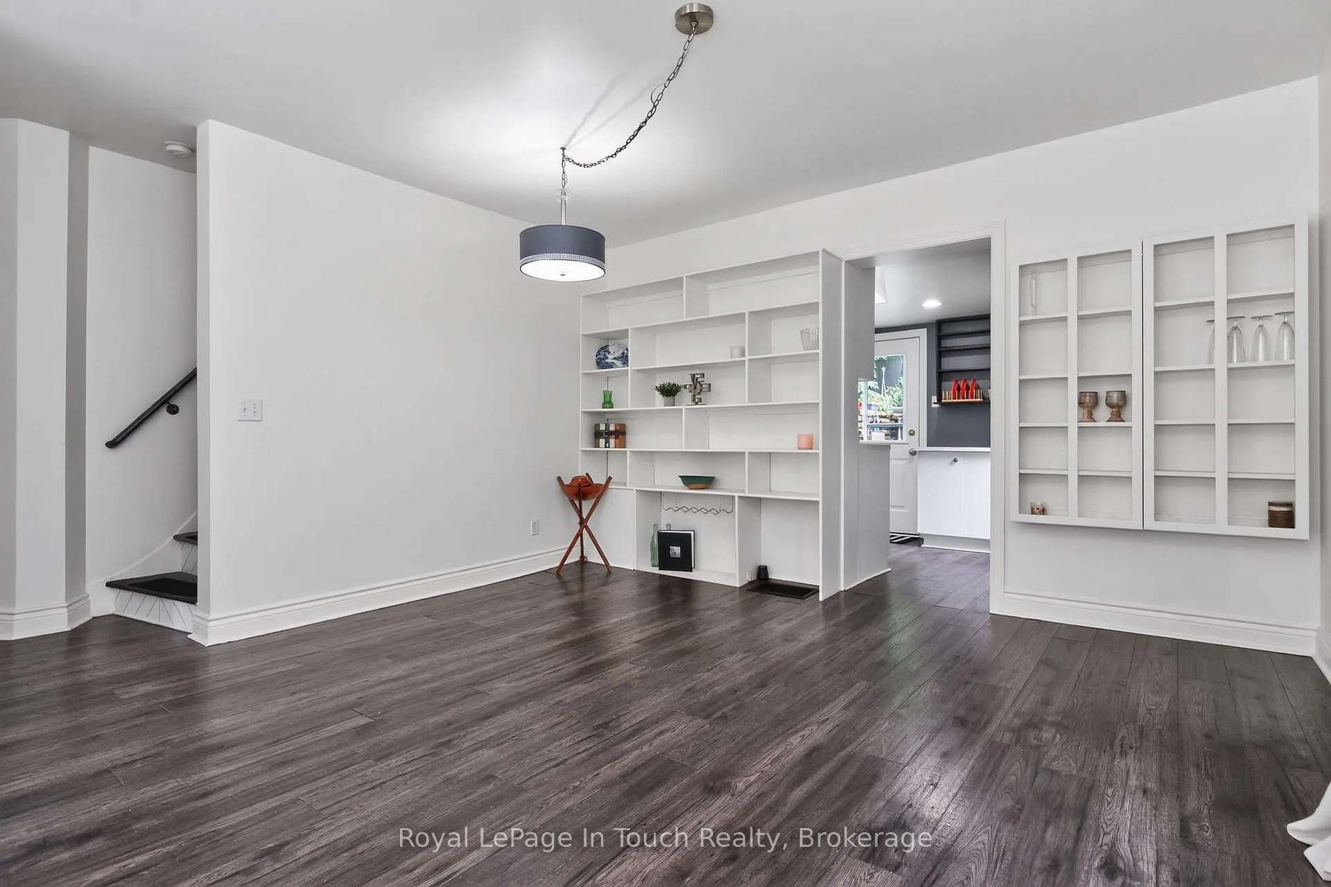 Photo 15 of 330 Third Street, Midland — HOMEH