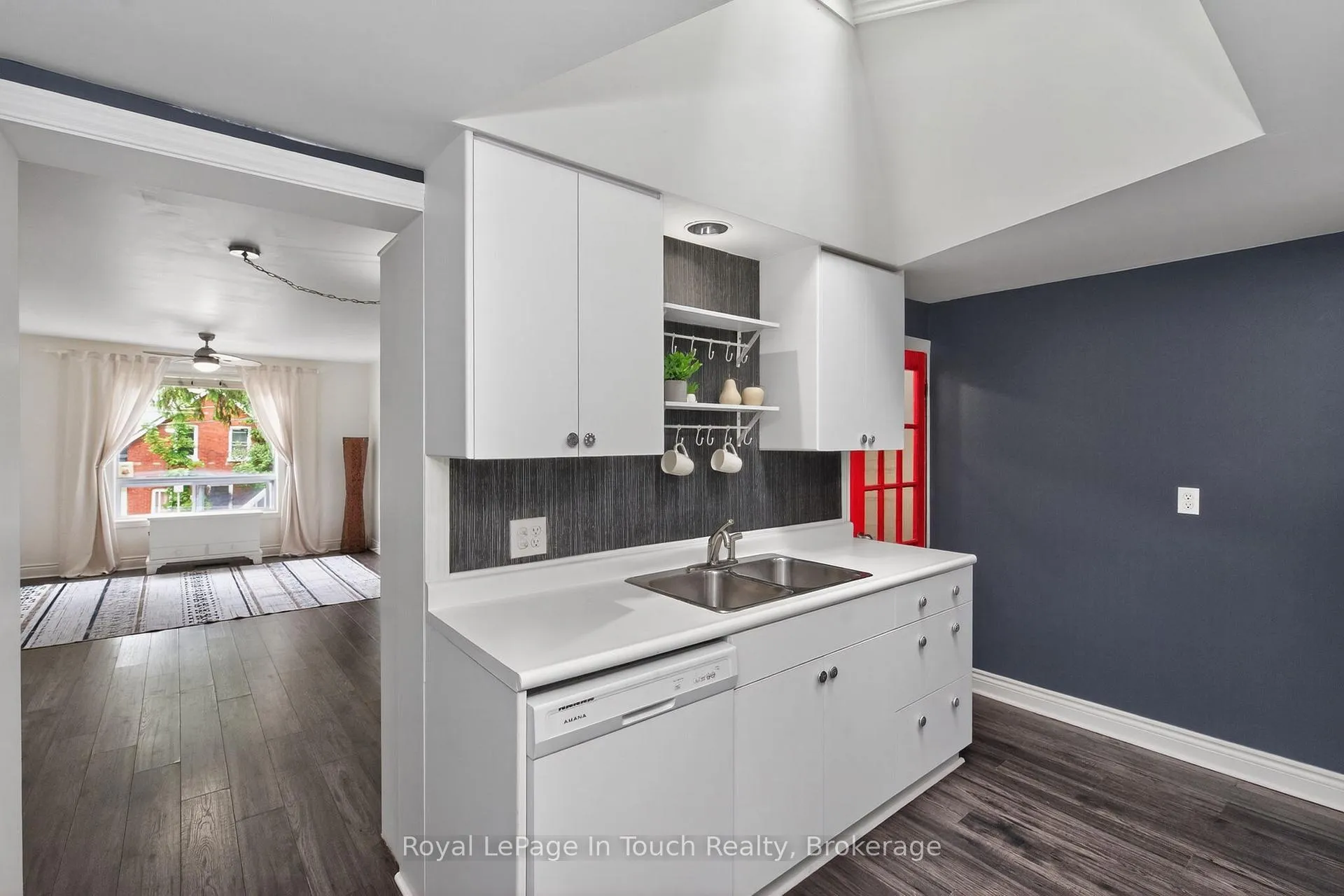 Photo 16 of 330 Third Street, Midland — HOMEH