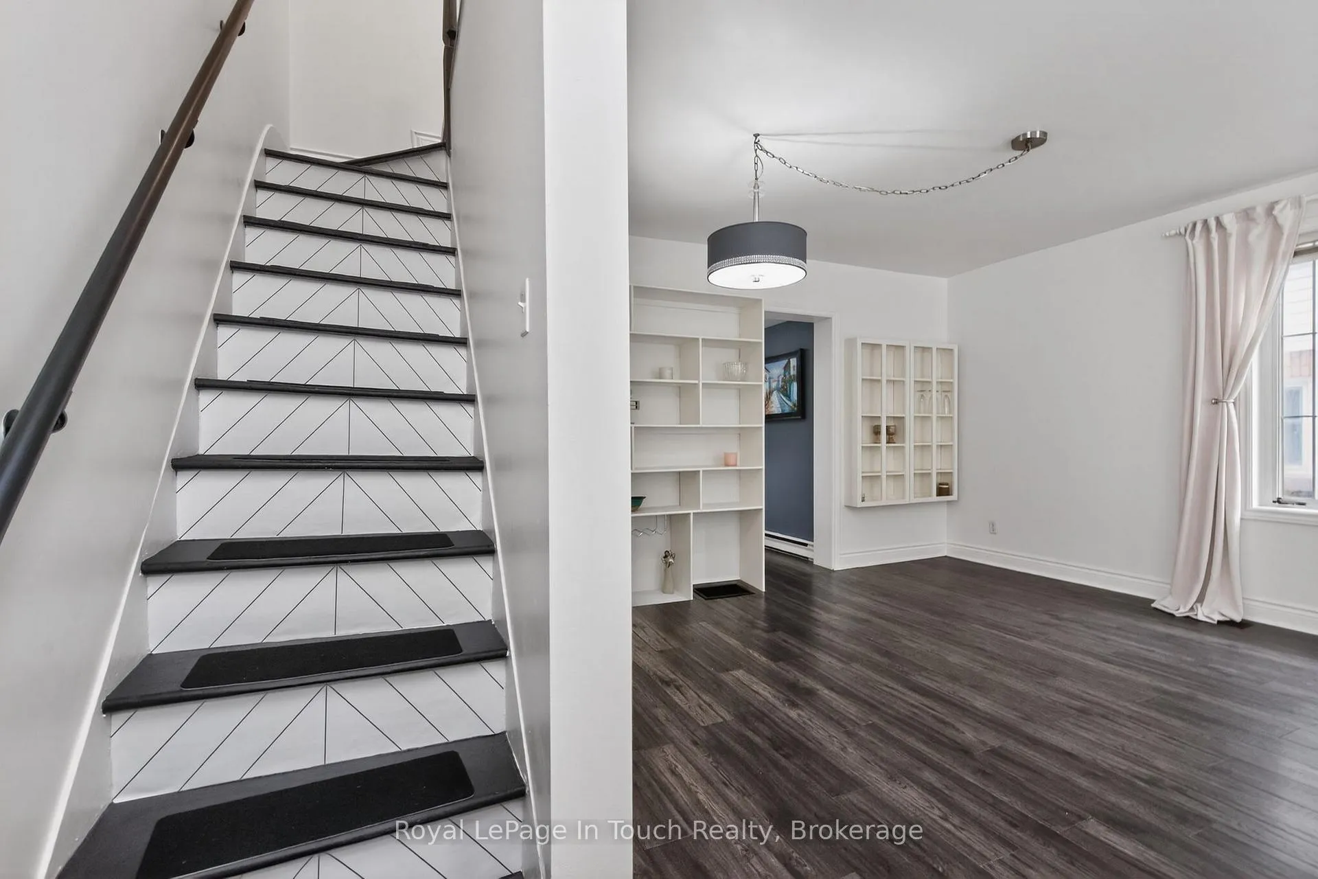 Photo 24 of 330 Third Street, Midland — HOMEH