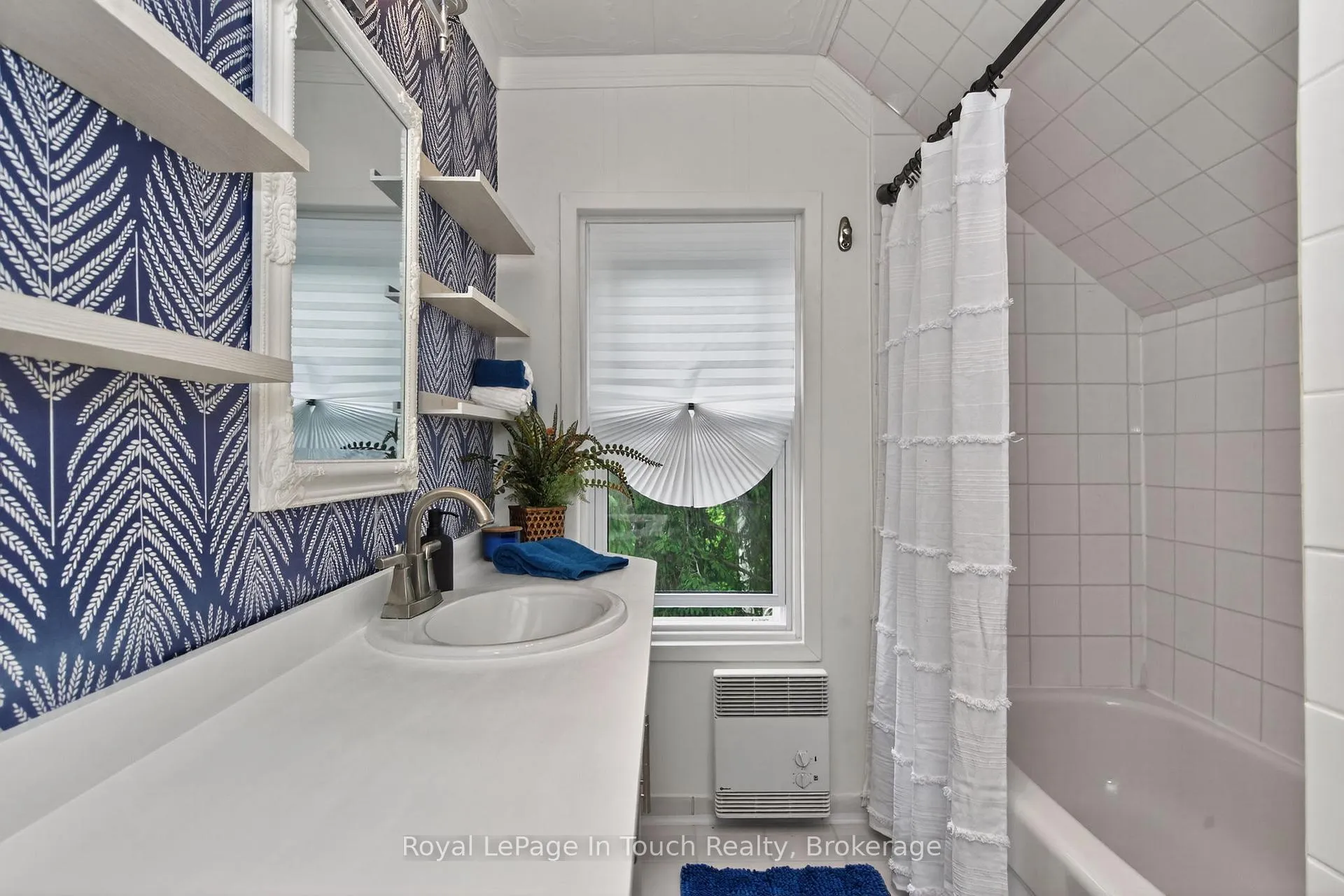 Photo 27 of 330 Third Street, Midland — HOMEH