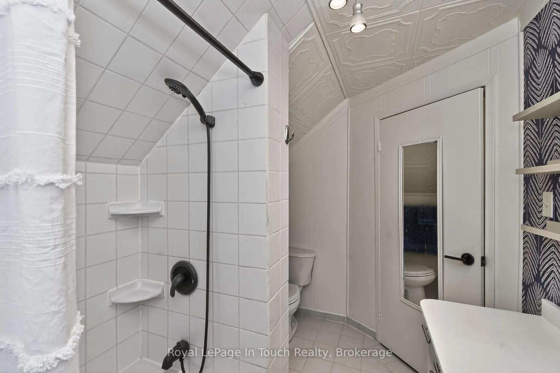 Photo 29 of 330 Third Street, Midland — HOMEH