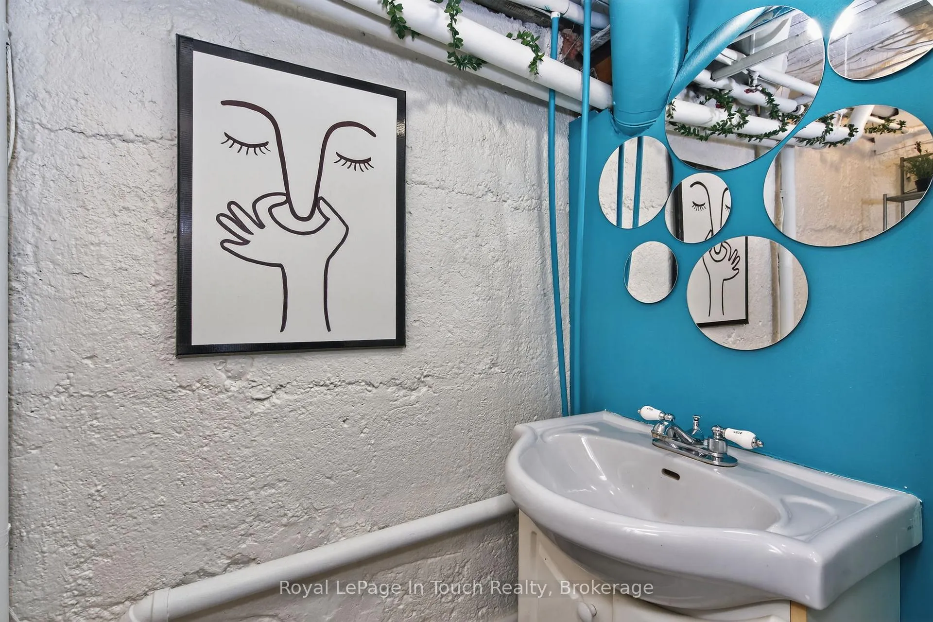 Photo 33 of 330 Third Street, Midland — HOMEH