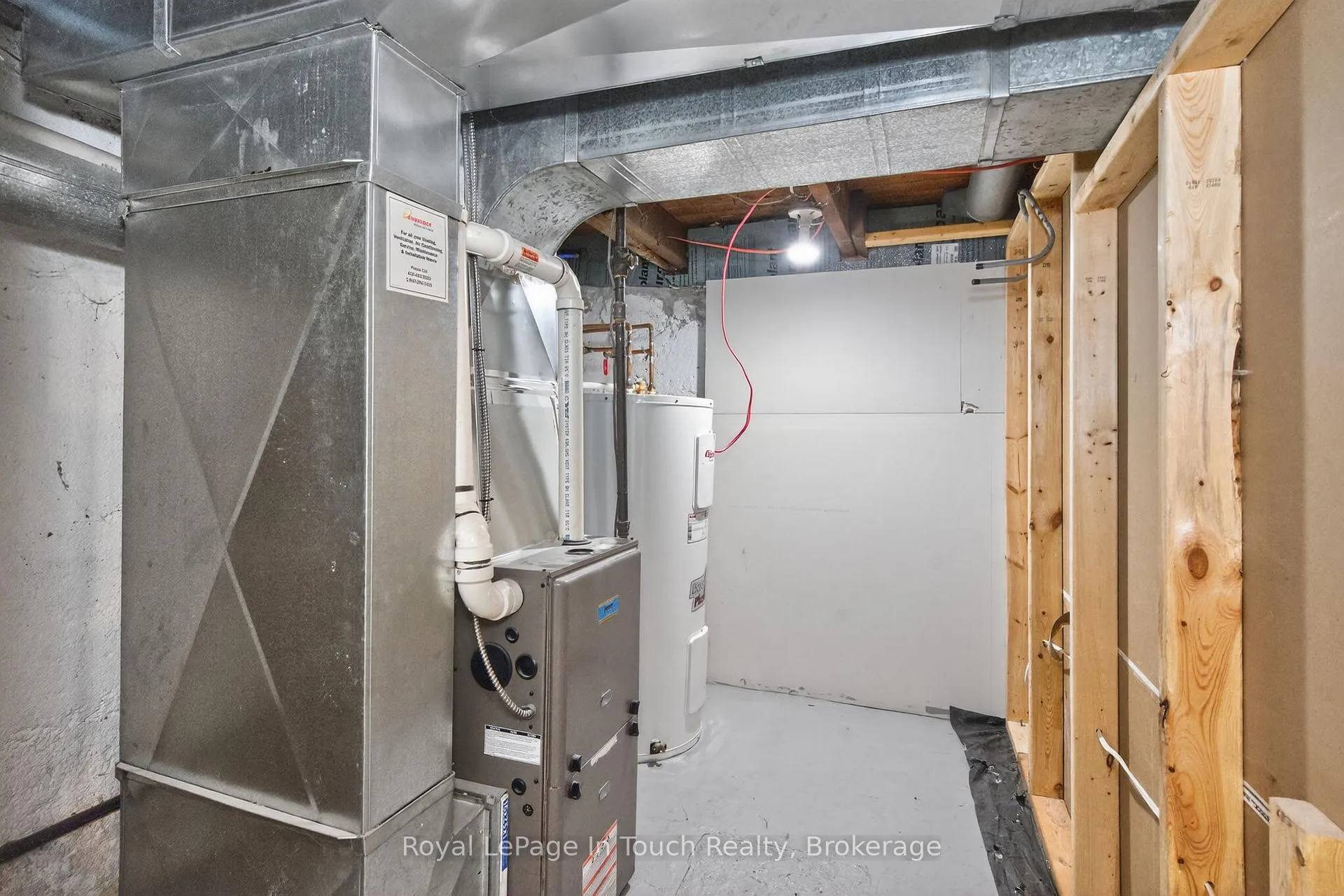Photo 35 of 330 Third Street, Midland — HOMEH