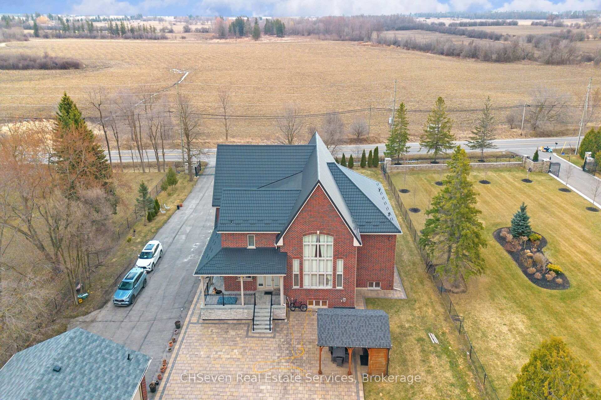 Photo 3 of 14645 5 Side Road, Halton Hills, Rural Halton Hills — HOMEH