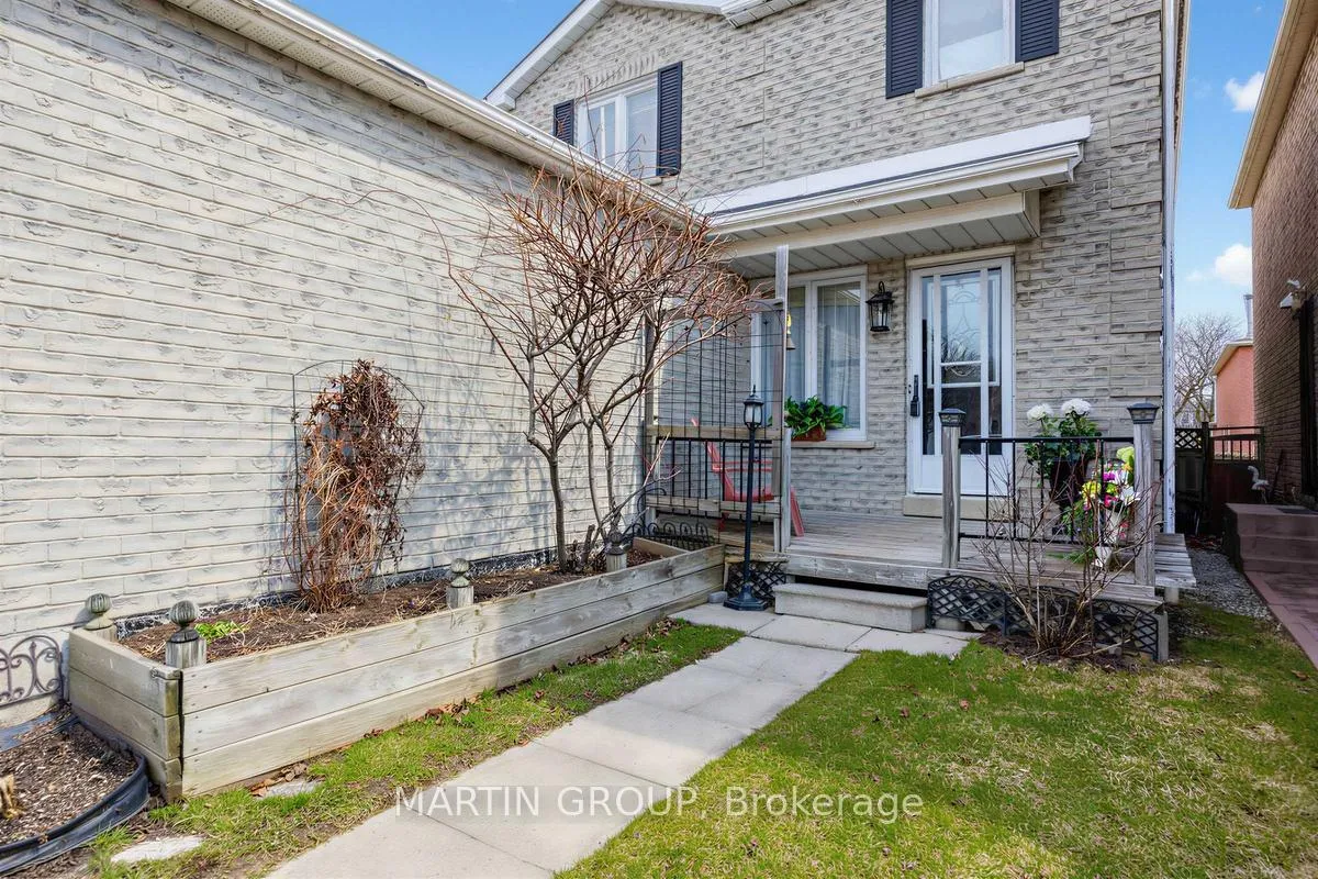 Photo 3 of 1529 Beechlawn Drive, Pickering, Village East — HOMEH